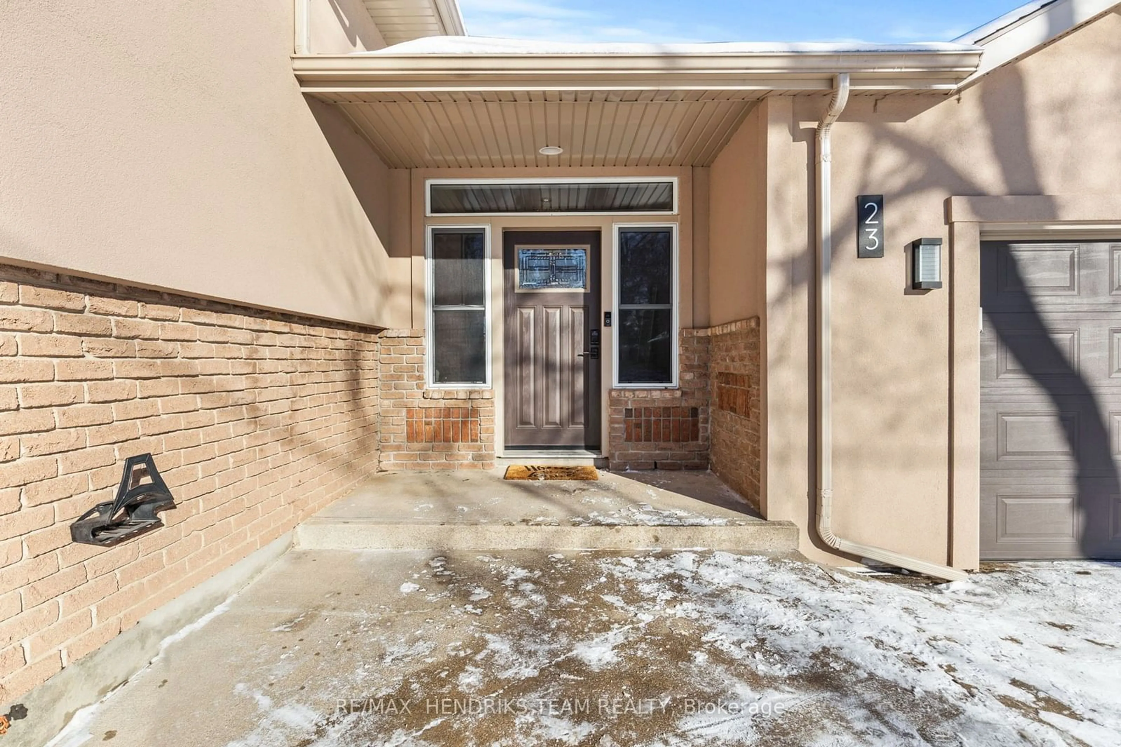 Indoor entryway for 23 Hurricane Rd, Pelham Ontario L0S 1E3