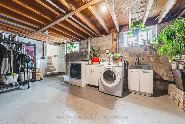 Additional property image - 485 56 Highway