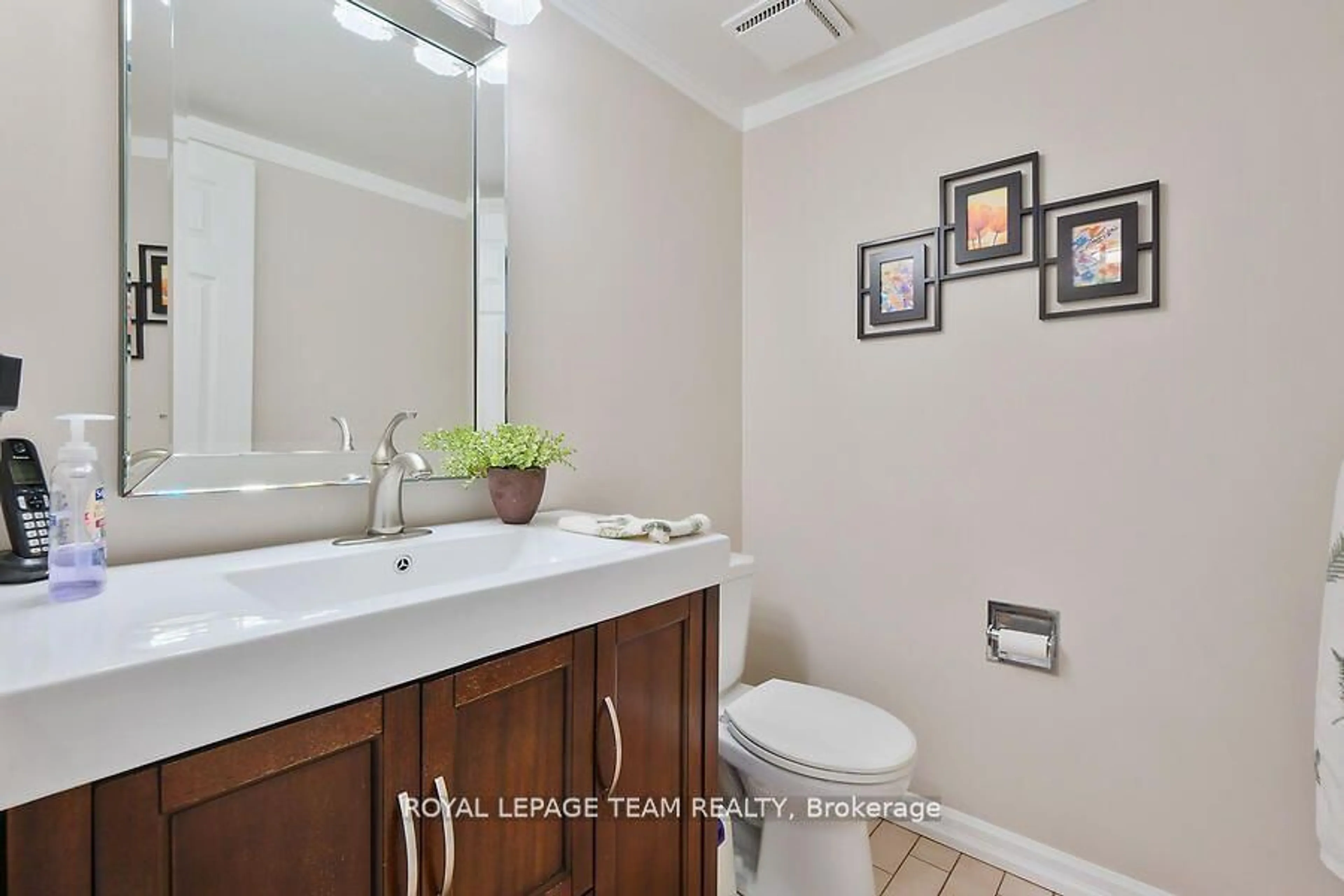 Standard bathroom, ceramic/tile floor for 1901 MONTEREAU Ave, Orleans - Convent Glen and Area Ontario K1C 5W9