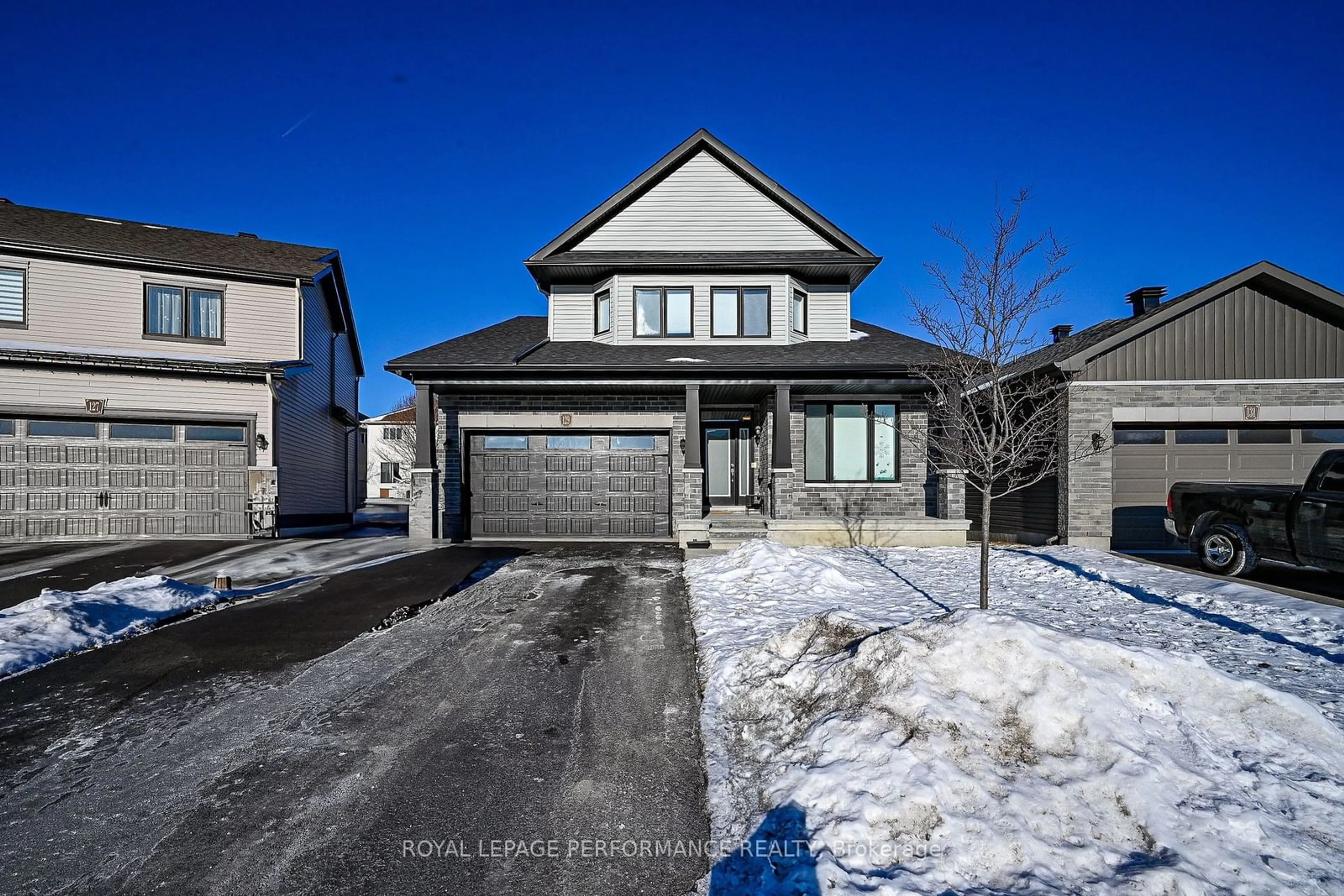 A pic from outside/outdoor area/front of a property/back of a property/a pic from drone, street for 129 Hickstead Way, Stittsville - Munster - Richmond Ontario K2S 0Z5