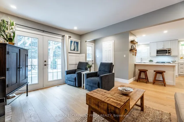 Additional property image - 371 Knightsbridge Cres