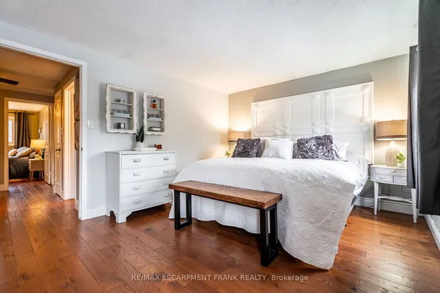 Additional property image - 371 Knightsbridge Cres