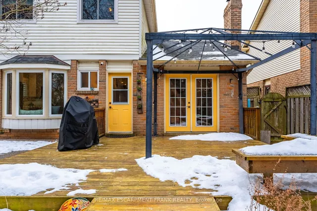 Additional property image - 371 Knightsbridge Cres