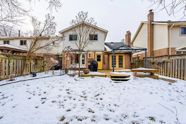 Additional property image - 371 Knightsbridge Cres