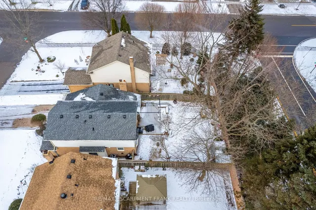 Additional property image - 371 Knightsbridge Cres