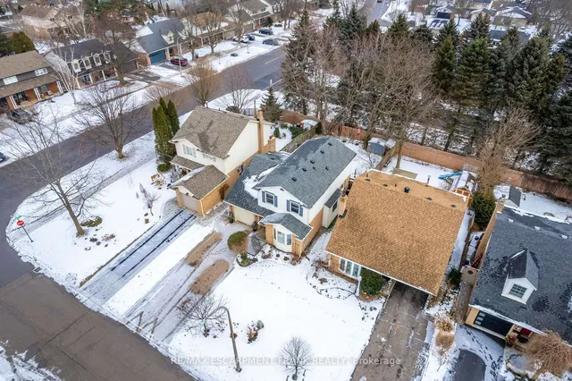 Additional property image - 371 Knightsbridge Cres