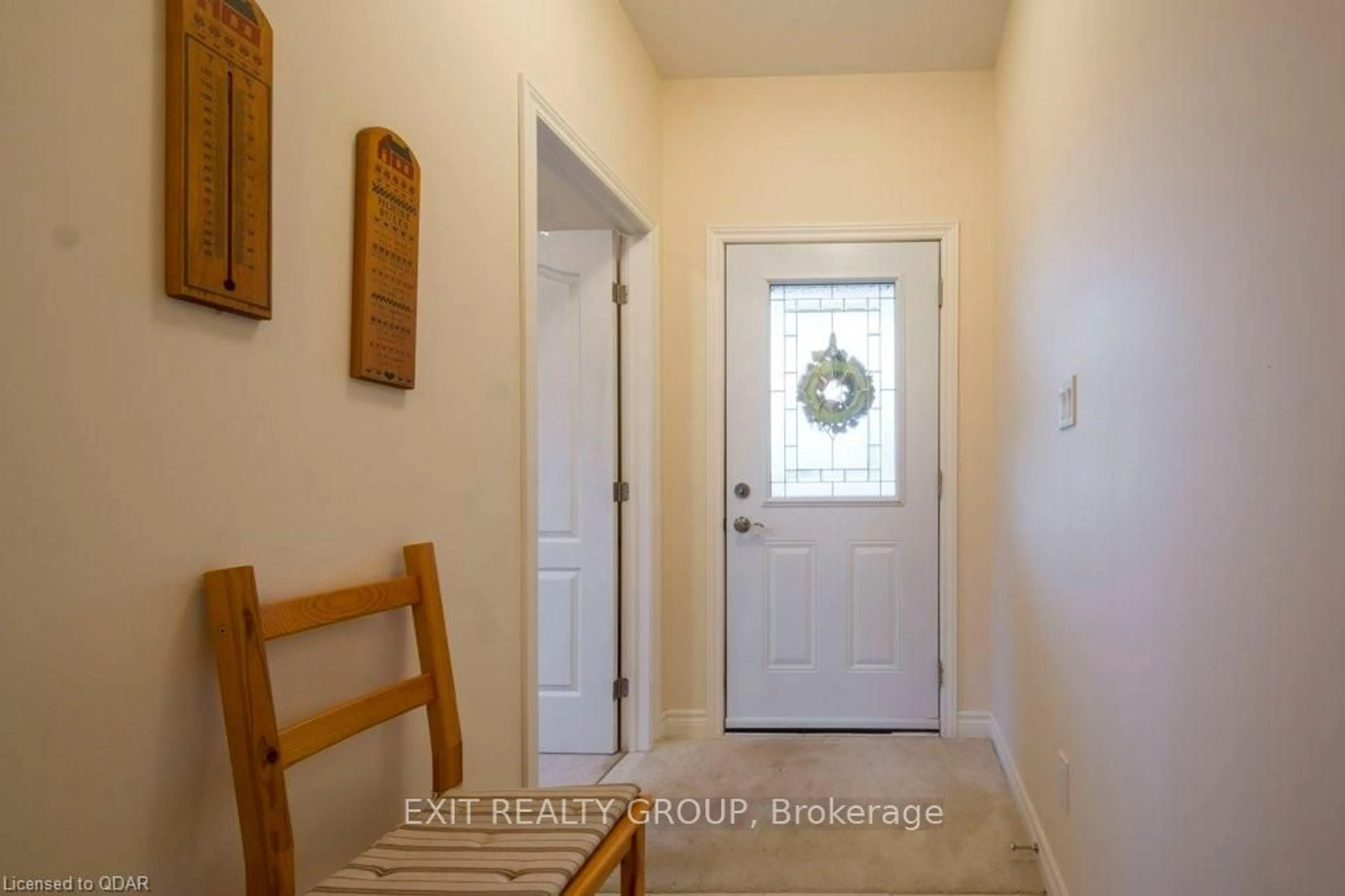 Indoor entryway for 73 ALETHA Dr, Prince Edward County Ontario K0K 3L0