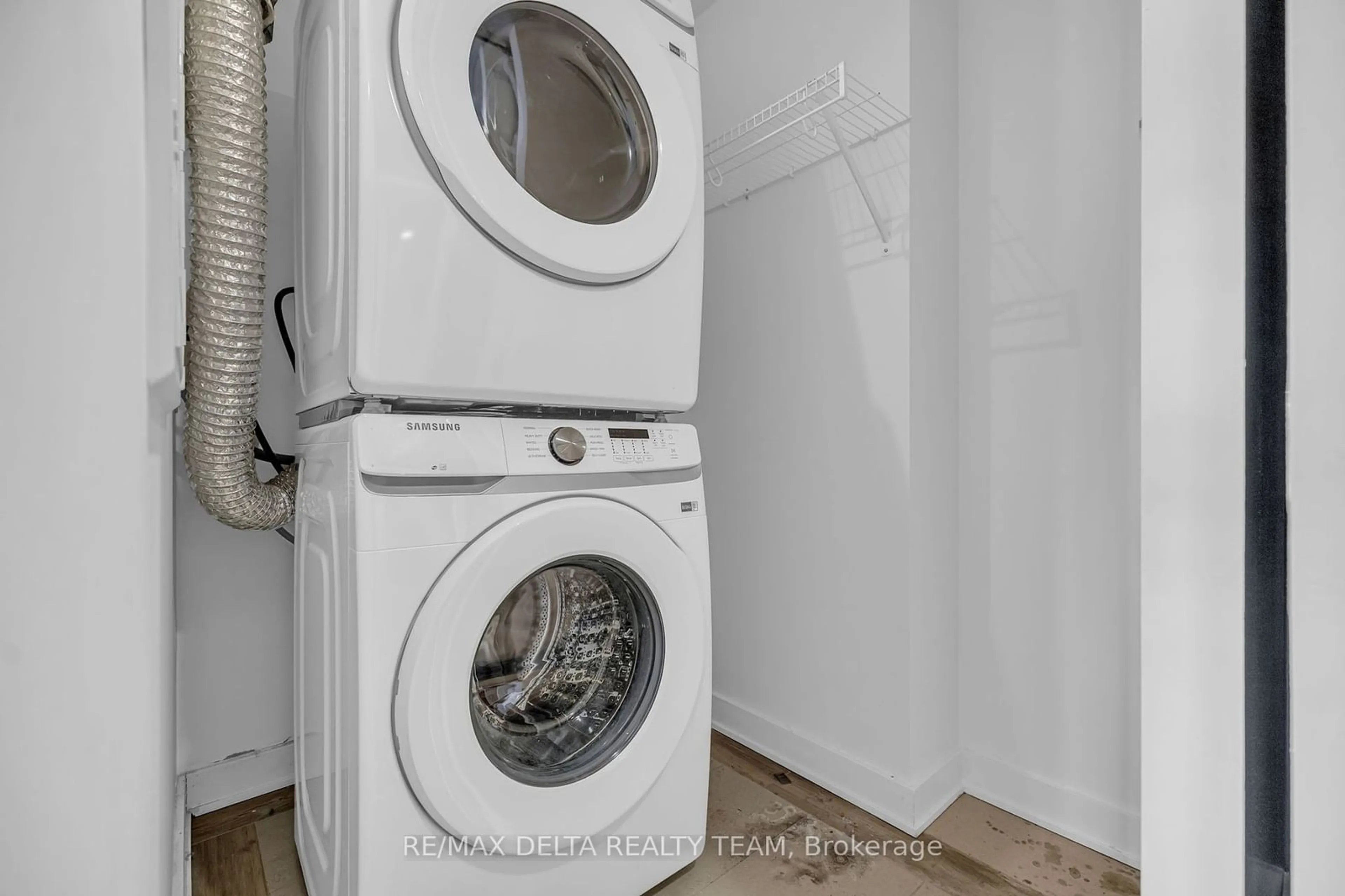 Laundry room for 360 mcleod St #410, Ottawa Centre Ontario K2P 1A9