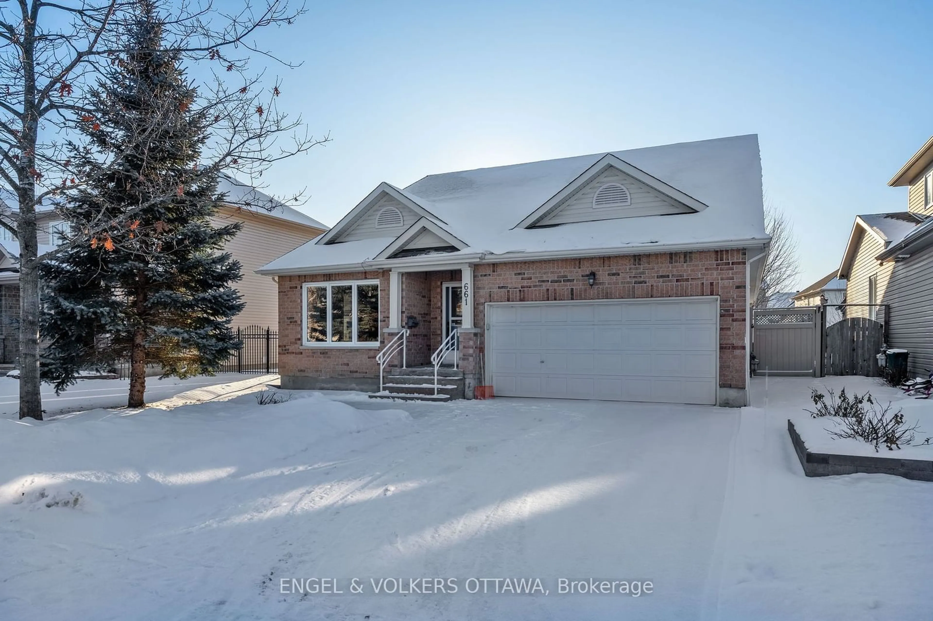 Home with brick exterior material, street for 661 Netley Circ, Ottawa Ontario K1T 0A4