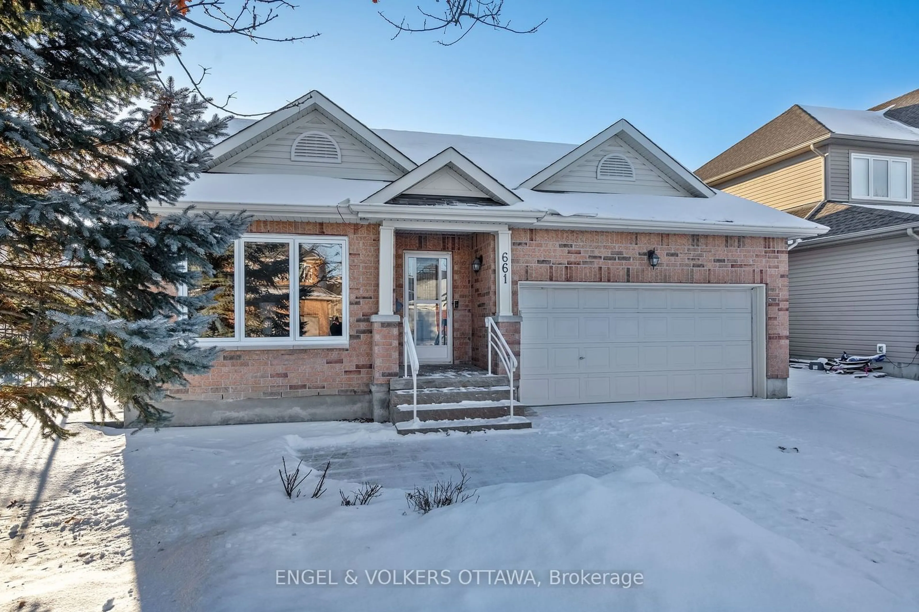 Home with brick exterior material, street for 661 Netley Circ, Ottawa Ontario K1T 0A4