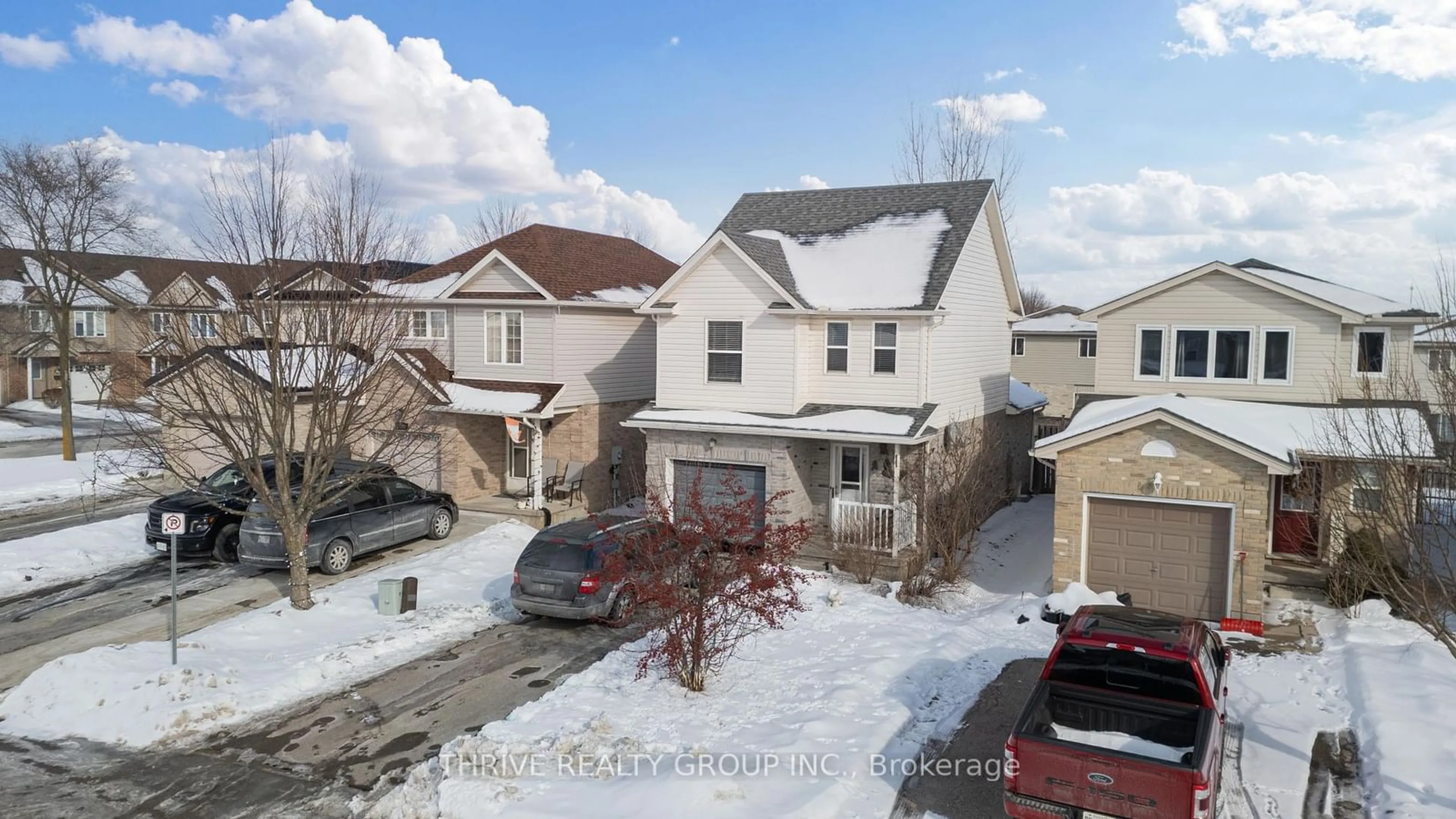 A pic from outside/outdoor area/front of a property/back of a property/a pic from drone, street for 1803 Bloom Cres, London Ontario N5X 4N3