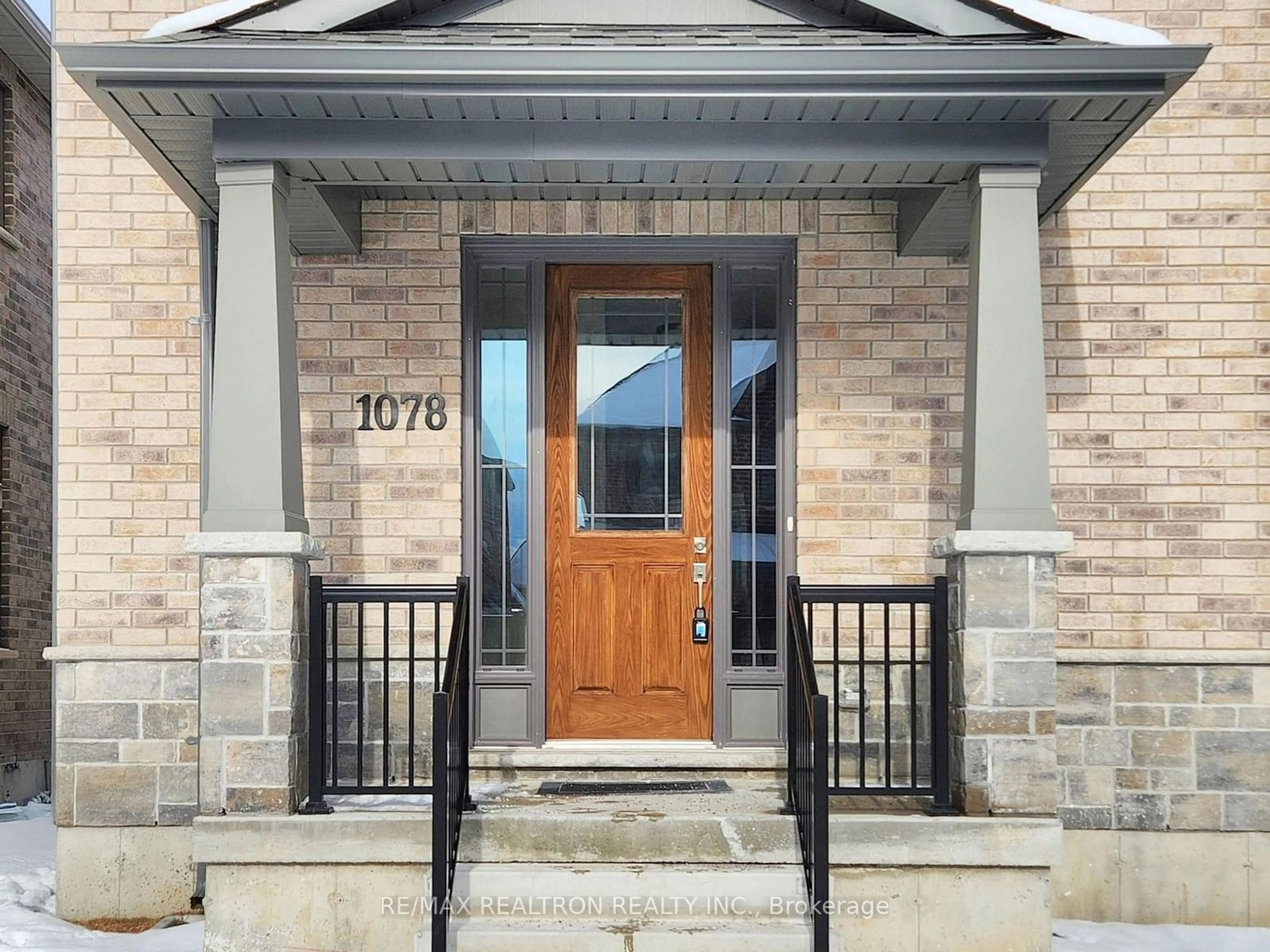 Indoor entryway for 1078 Rippingale Tr, Peterborough Ontario K9H 0J8