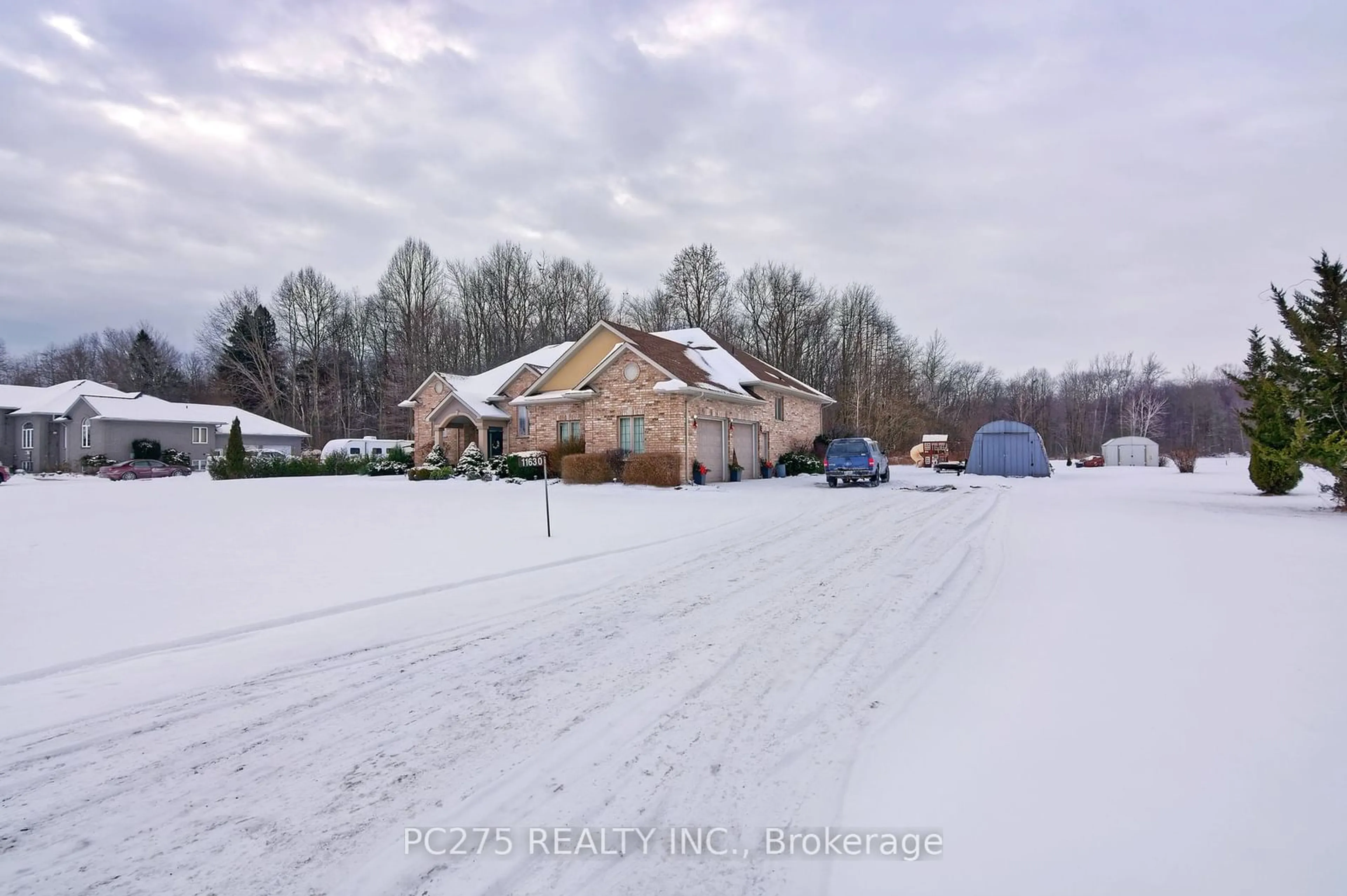 A pic from outside/outdoor area/front of a property/back of a property/a pic from drone, street for 11630 Catherine Rd, West Elgin Ontario N0L 2P0