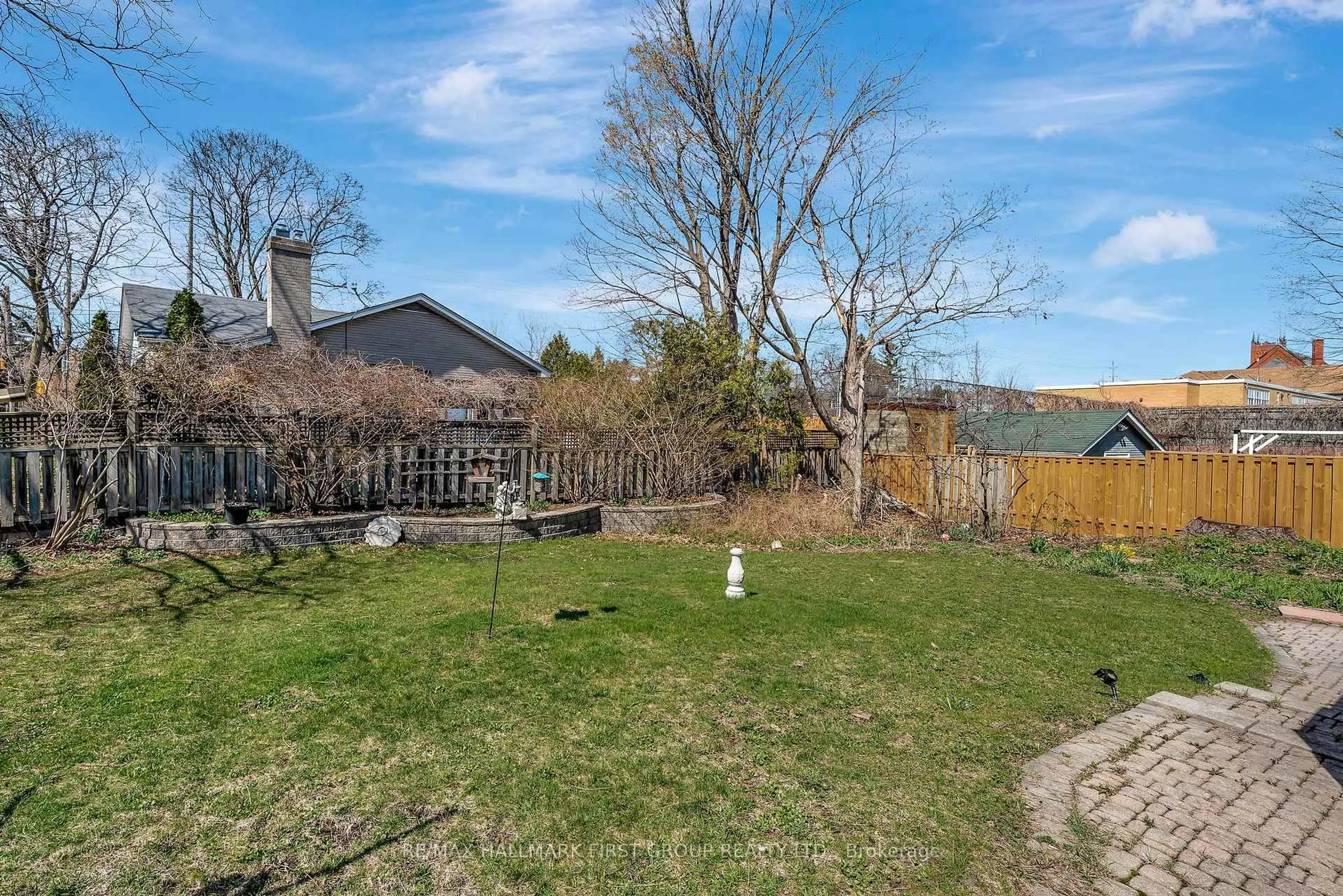 A pic from outside/outdoor area/front of a property/back of a property/a pic from drone, water/lake/river/ocean view for 50 Havelock St, Cobourg Ontario K9A 2J3