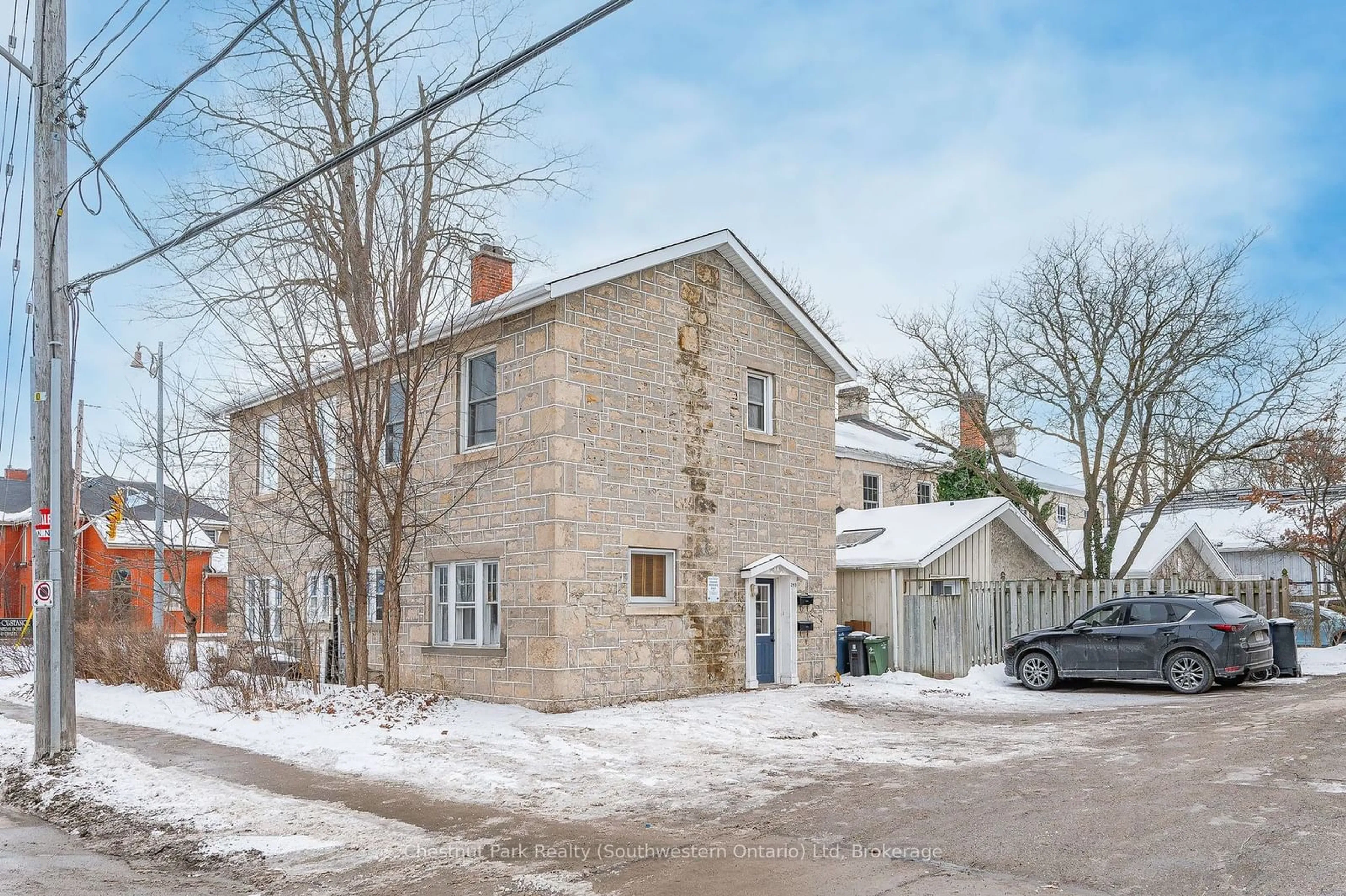 Unknown for 240 Woolwich St, Guelph Ontario N1H 3V9