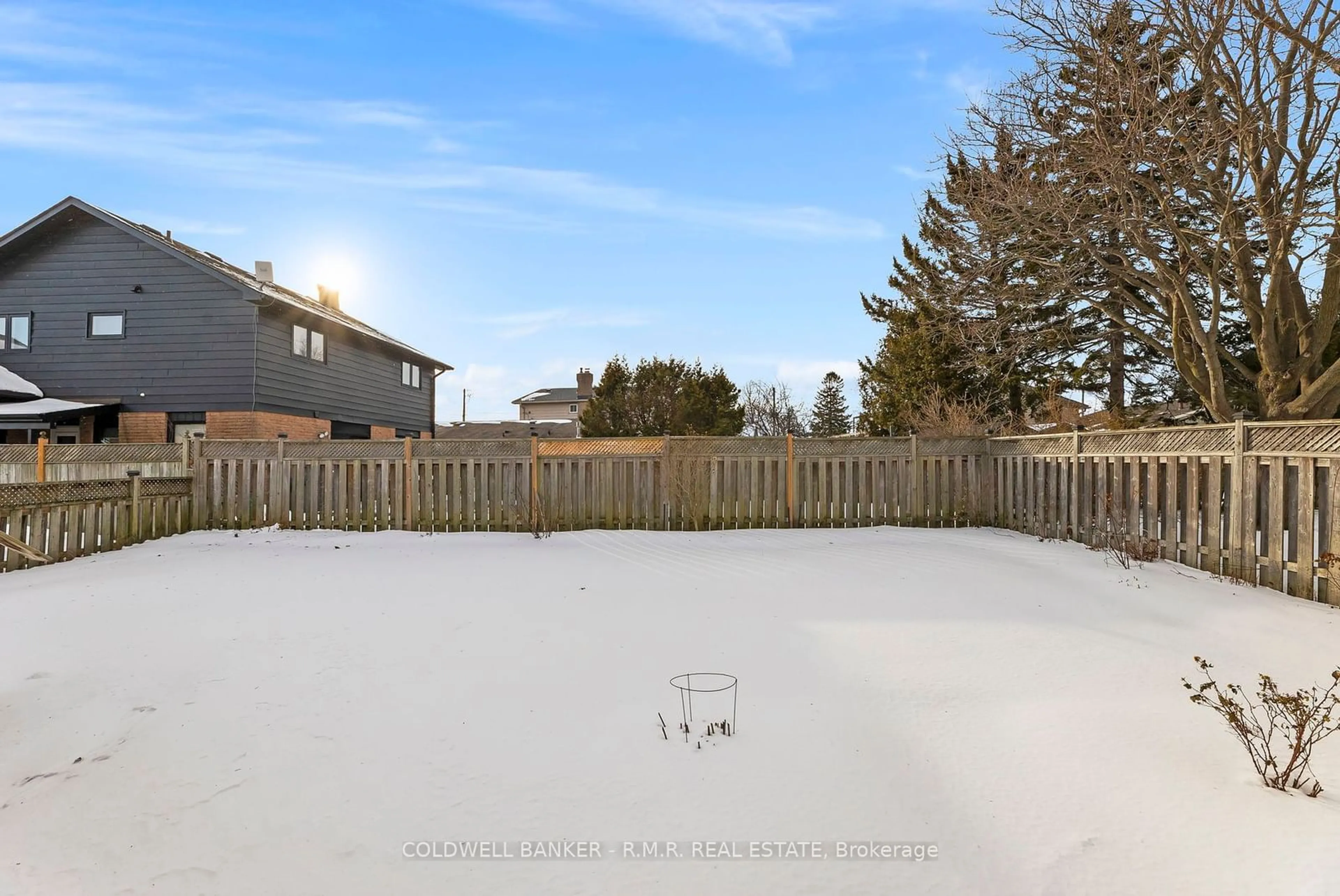 Patio, unknown for 151 Armour Crt, Cobourg Ontario K9A 4S6