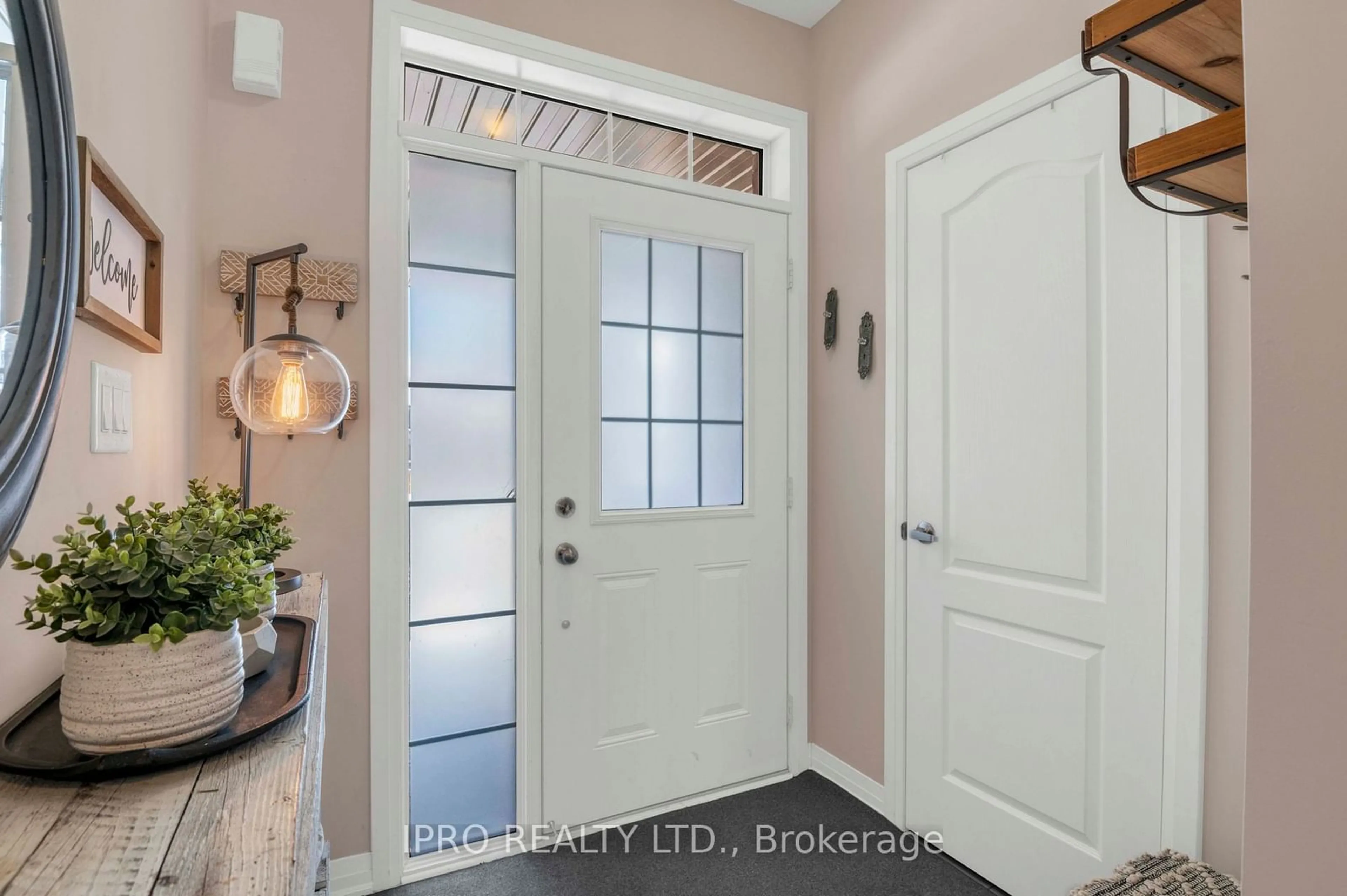 Indoor entryway for 63 Leeson St, East Luther Grand Valley Ontario L9W 7P8