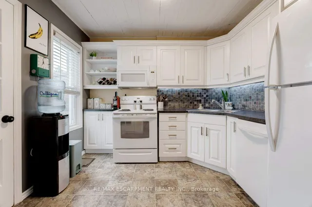 Additional property image - 64 Graham Ave