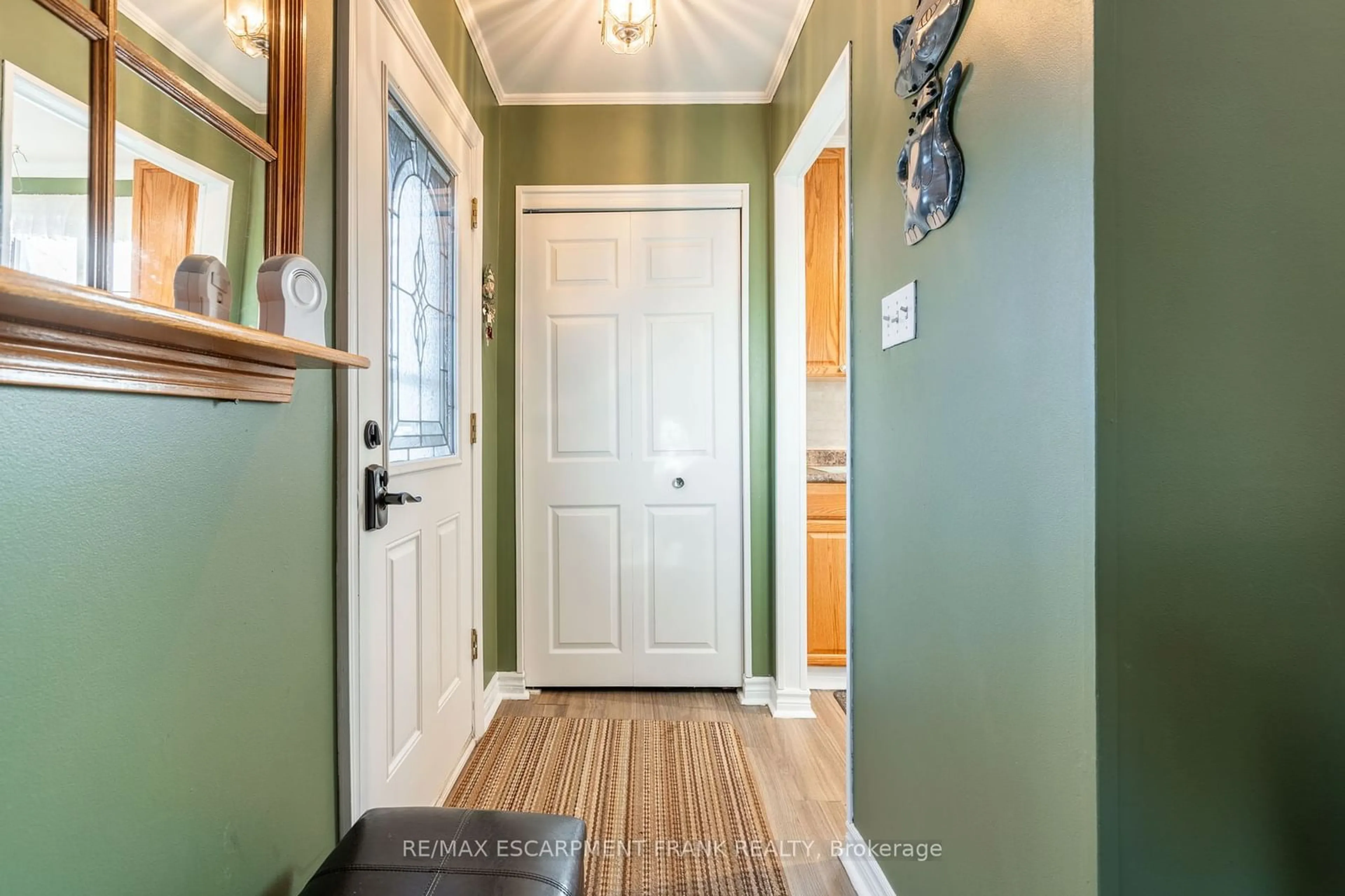 Indoor entryway for 58 Lambert St, Hamilton Ontario L8V 4N7