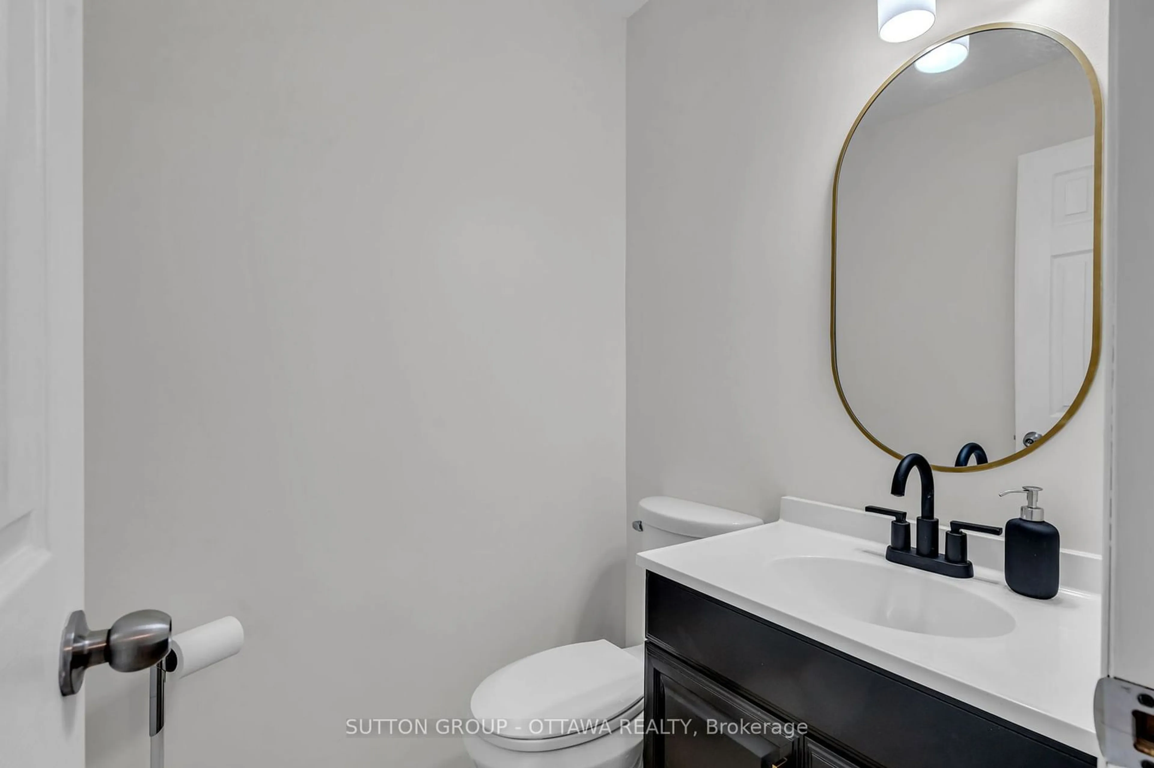 Standard bathroom, unknown for 406 SANDHAMN, Hunt Club - South Keys and Area Ontario K1T 2Y8