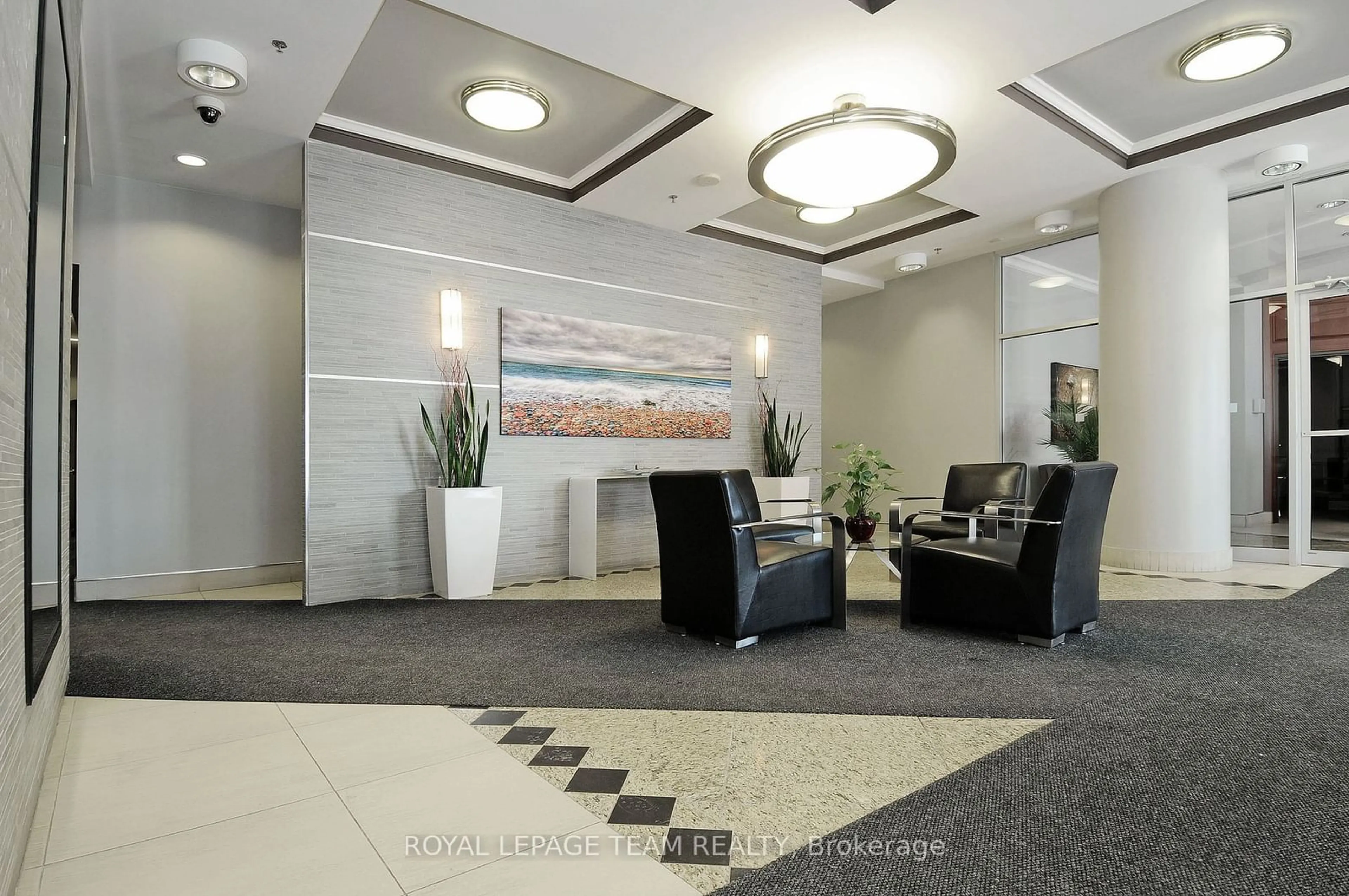 Lobby for 70 Landry St #701, Vanier and Kingsview Park Ontario K1L 0A8