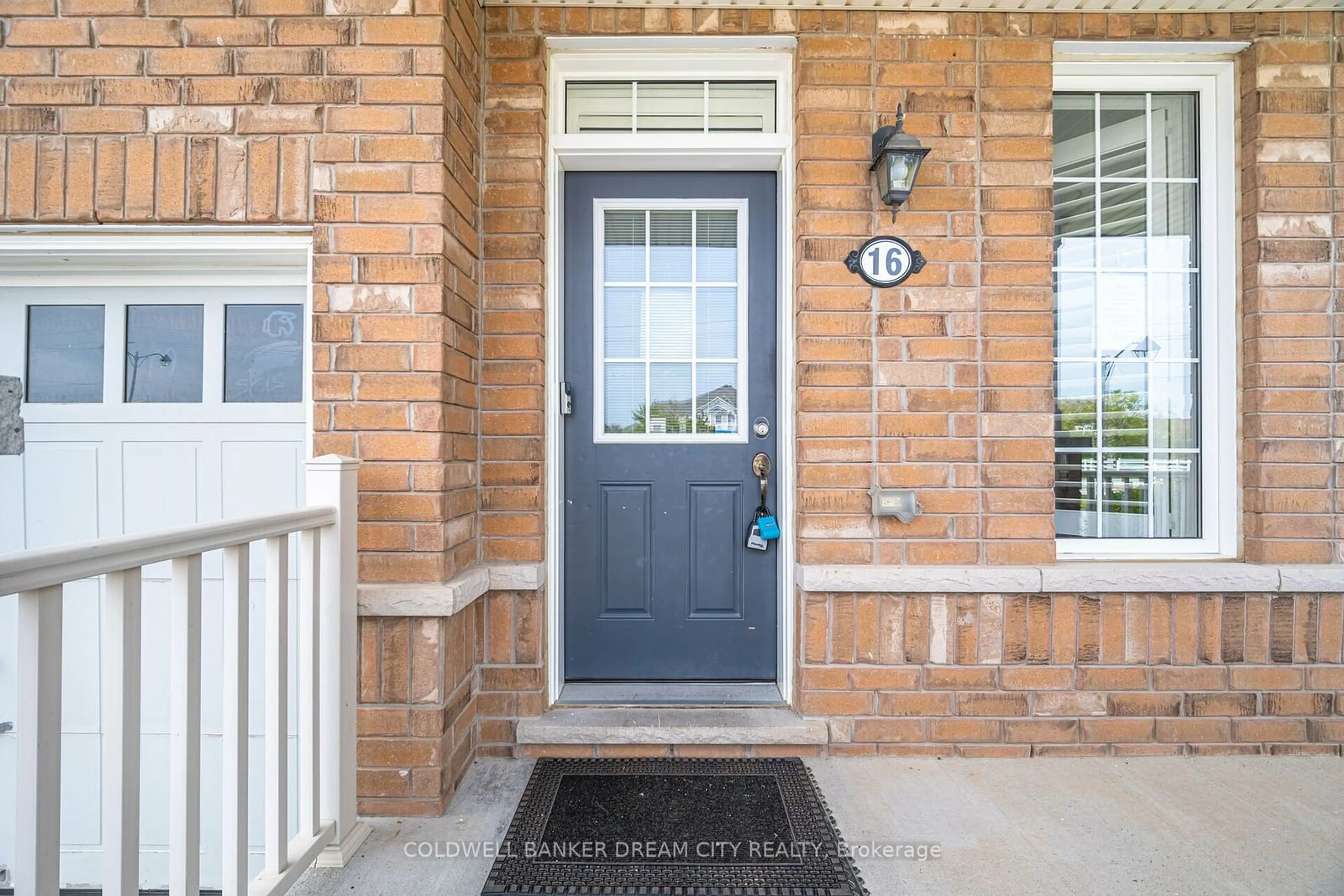 Indoor entryway for 16 Burgess Cres, Brantford Ontario N3T 0J5