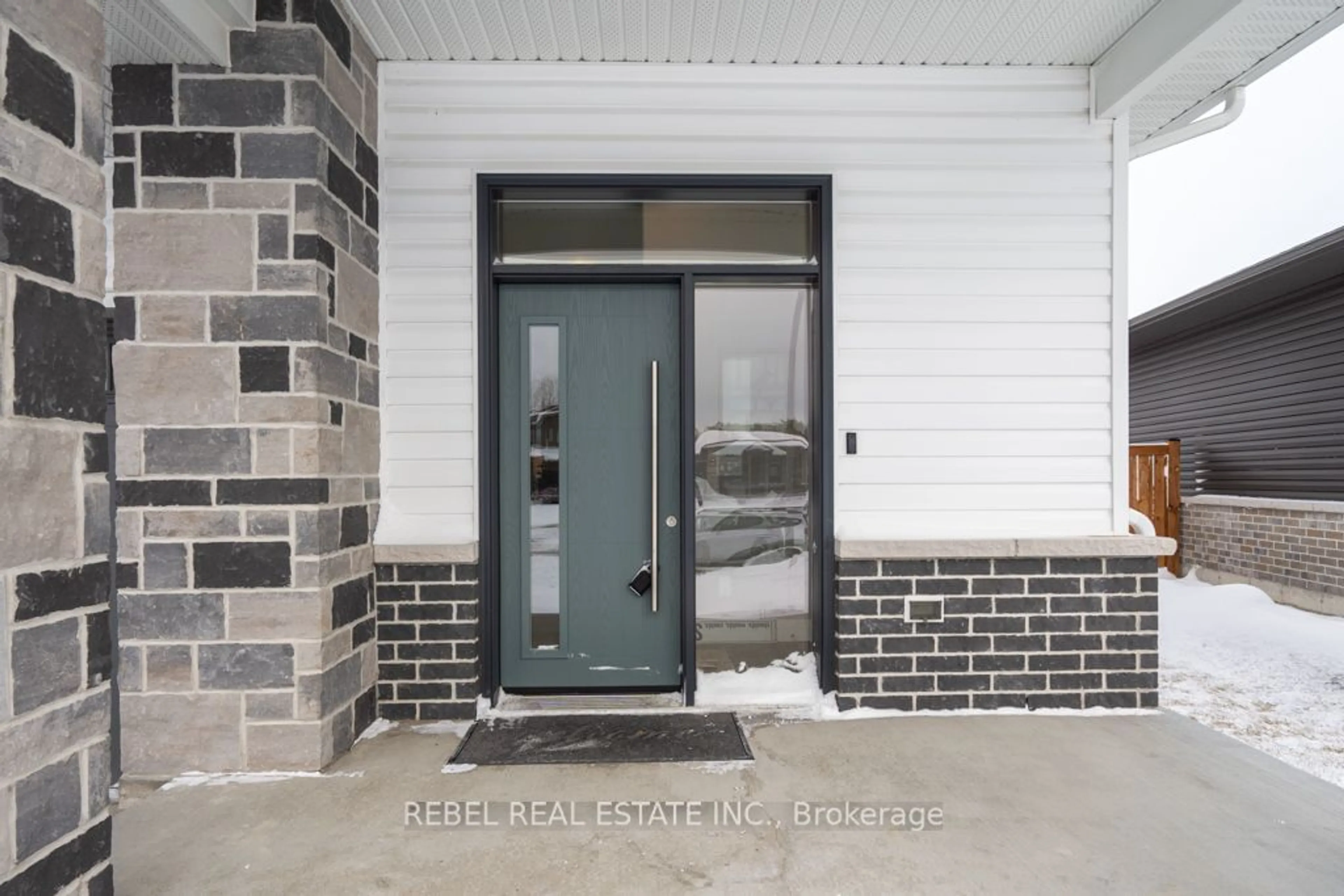 Indoor entryway for 6 Lillys Crt, Cramahe Ontario K0K 1S0