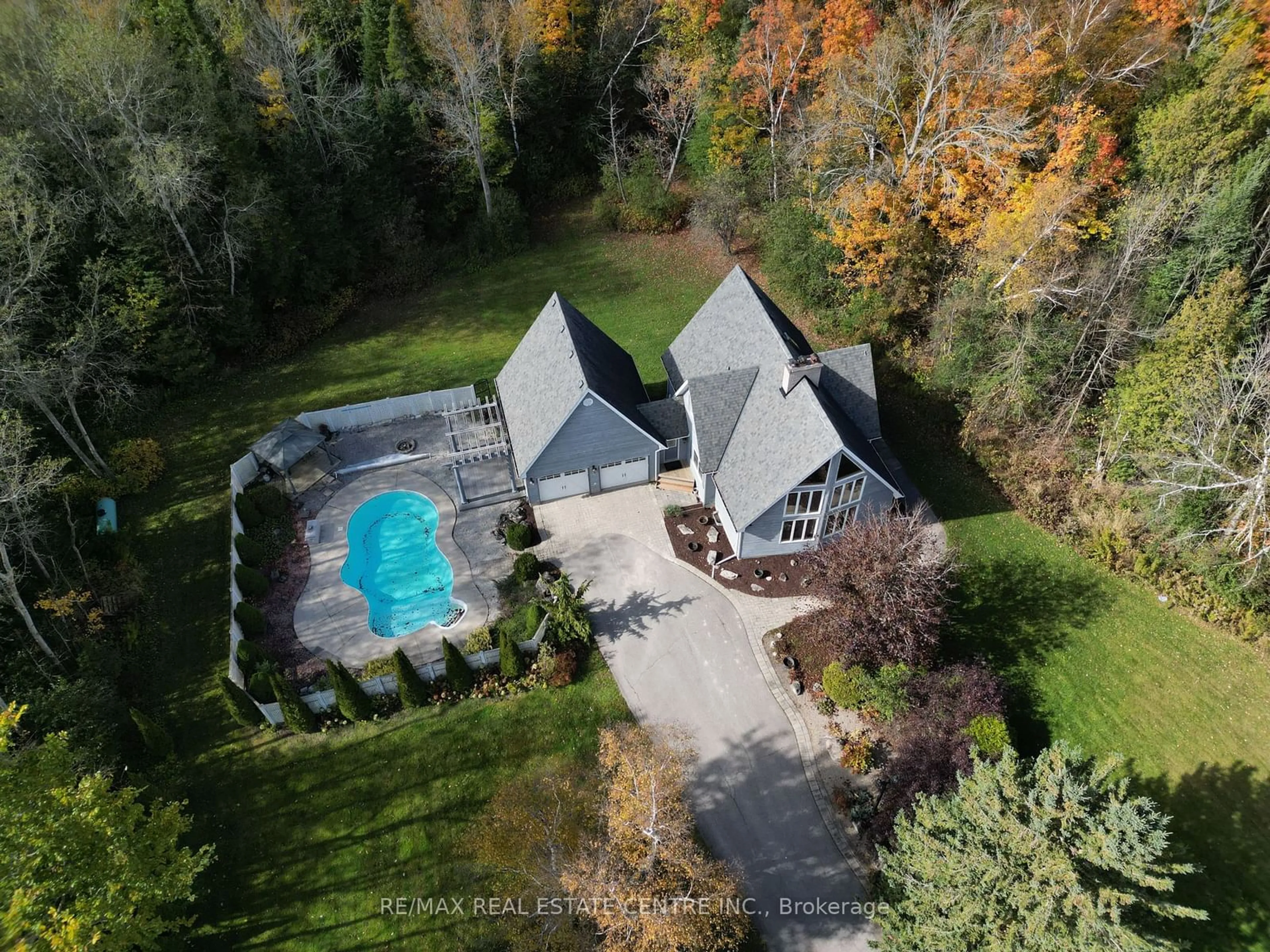 A pic from outside/outdoor area/front of a property/back of a property/a pic from drone, water/lake/river/ocean view for 373376 6th Line, Amaranth Ontario L9W 0M5