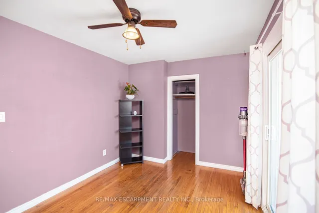Additional property image - 725 Mud St