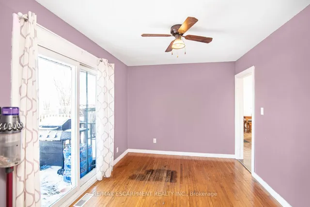 Additional property image - 725 Mud St