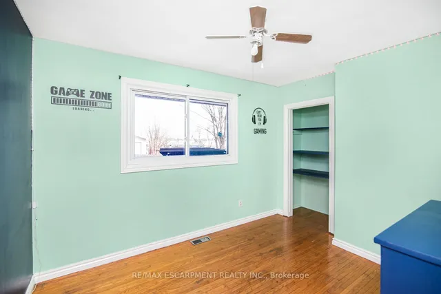 Additional property image - 725 Mud St