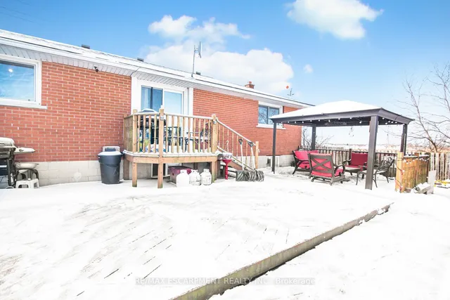 Additional property image - 725 Mud St
