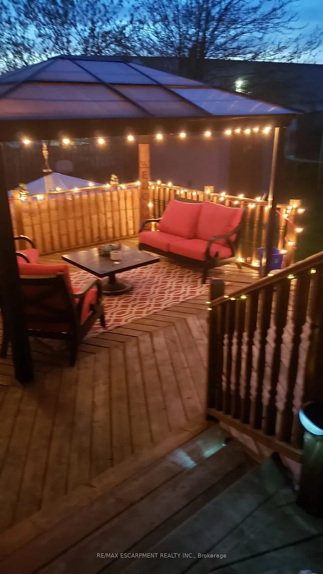 Additional property image - 725 Mud St