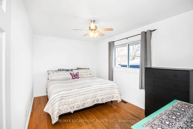 Additional property image - 725 Mud St