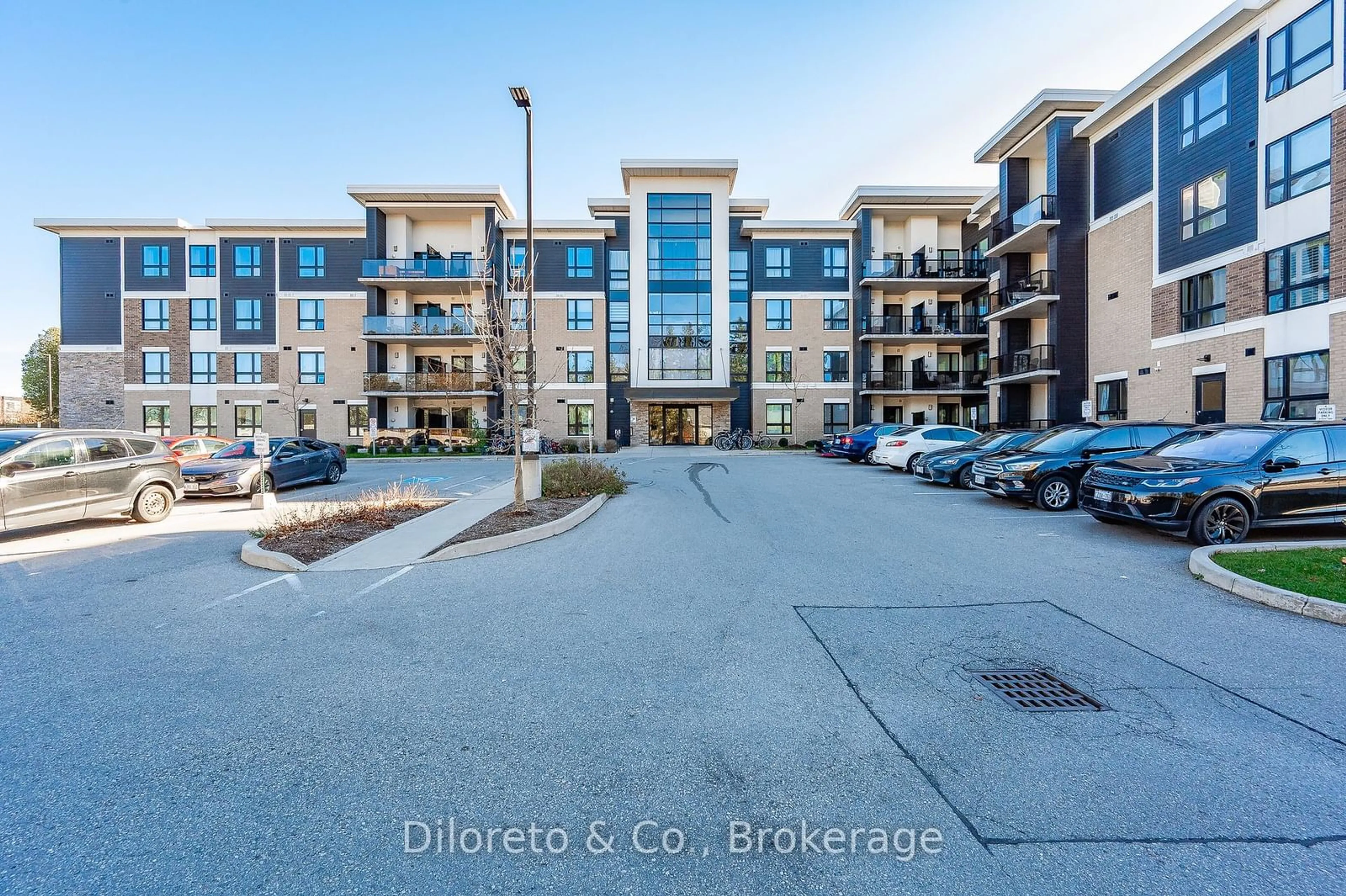 A pic from outside/outdoor area/front of a property/back of a property/a pic from drone, building for 1280 GORDON St #410, Guelph Ontario N1L 1H3