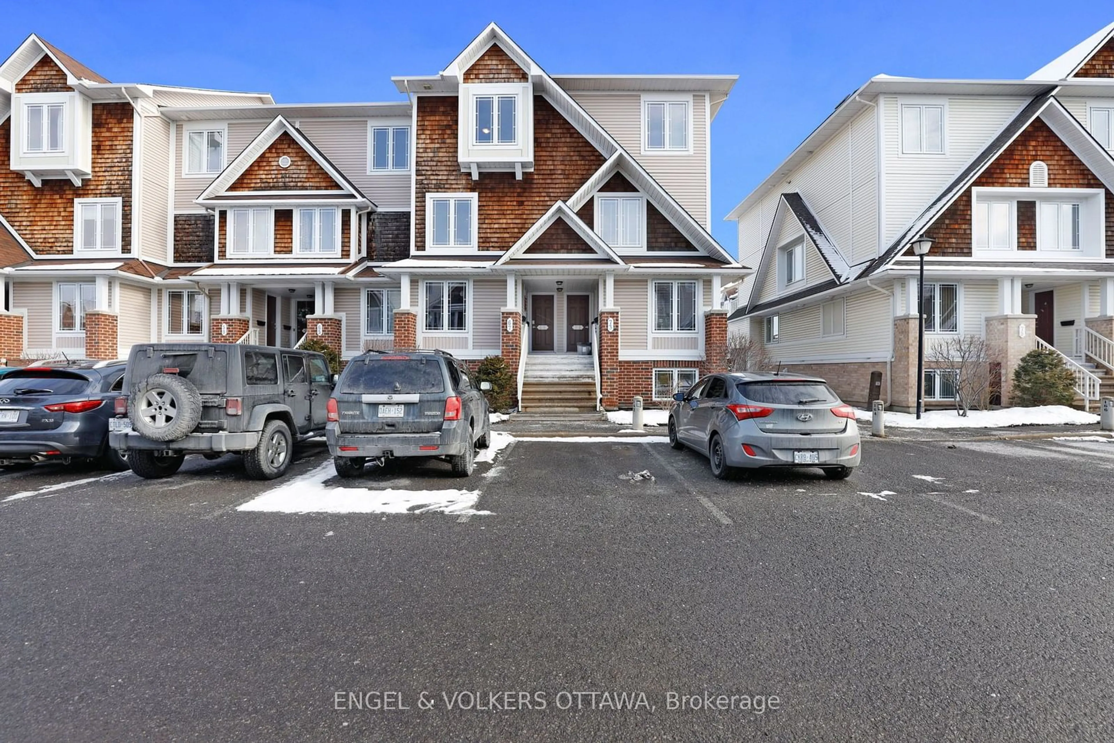 A pic from outside/outdoor area/front of a property/back of a property/a pic from drone, street for 69 Crosby Private N/A, Ottawa Ontario K4A 0B8