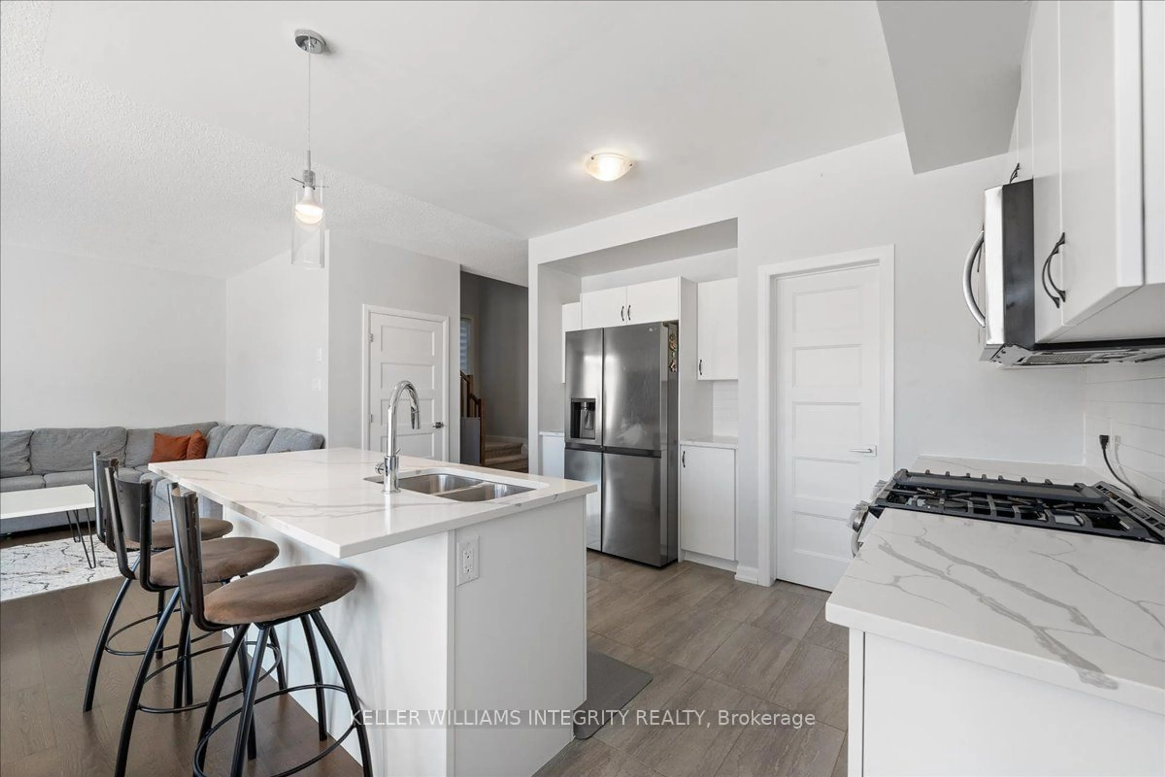 Open concept kitchen, unknown for 1153 Diamond St, Clarence-Rockland Ontario K4K 0L9