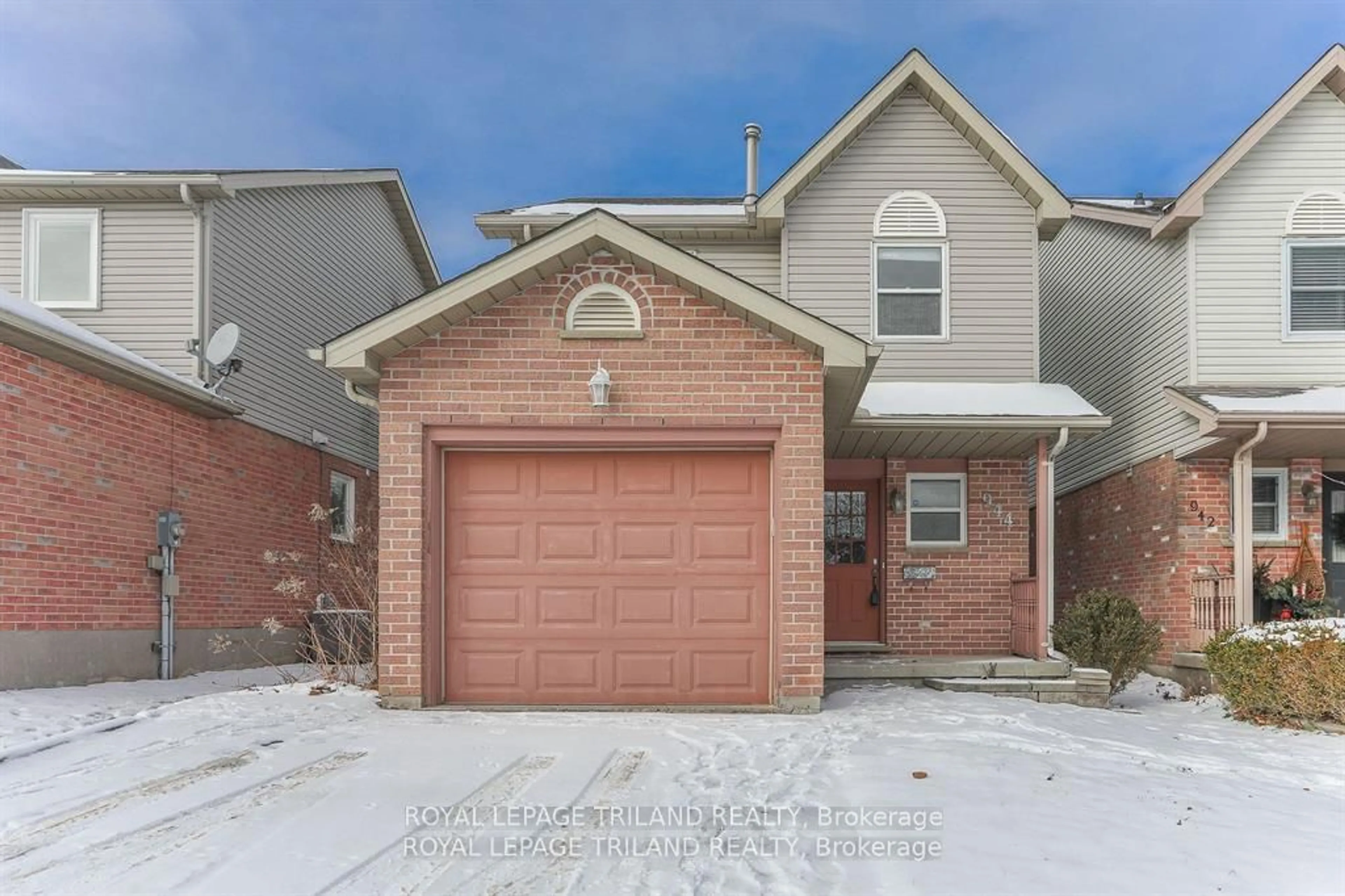 Home with brick exterior material, street for 944 Thistledown Way, London Ontario N6G 4Z6