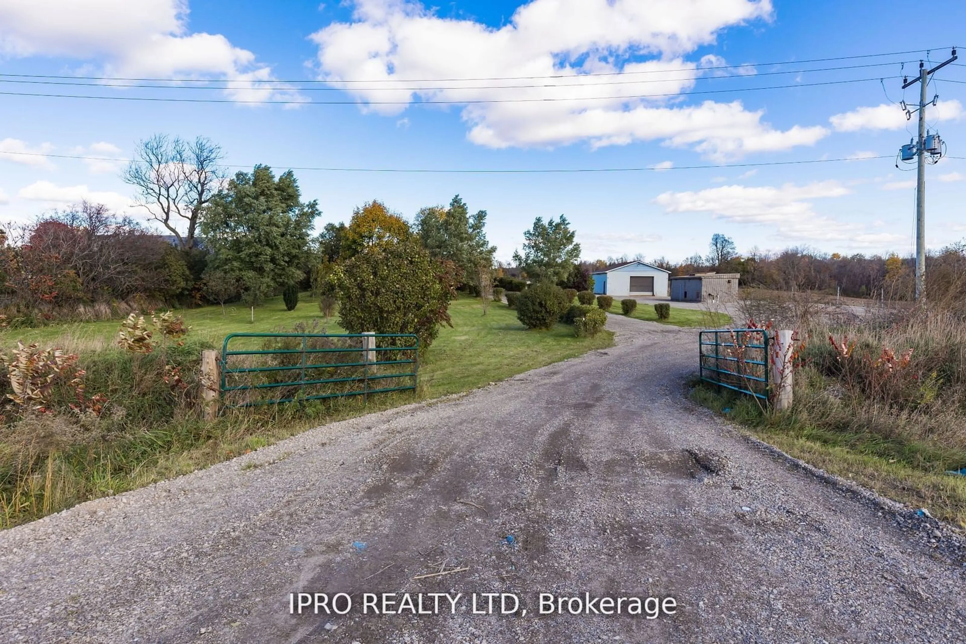 A pic from outside/outdoor area/front of a property/back of a property/a pic from drone, street for 1718 Highway 6 Rd, Hamilton Ontario L8N 2Z7