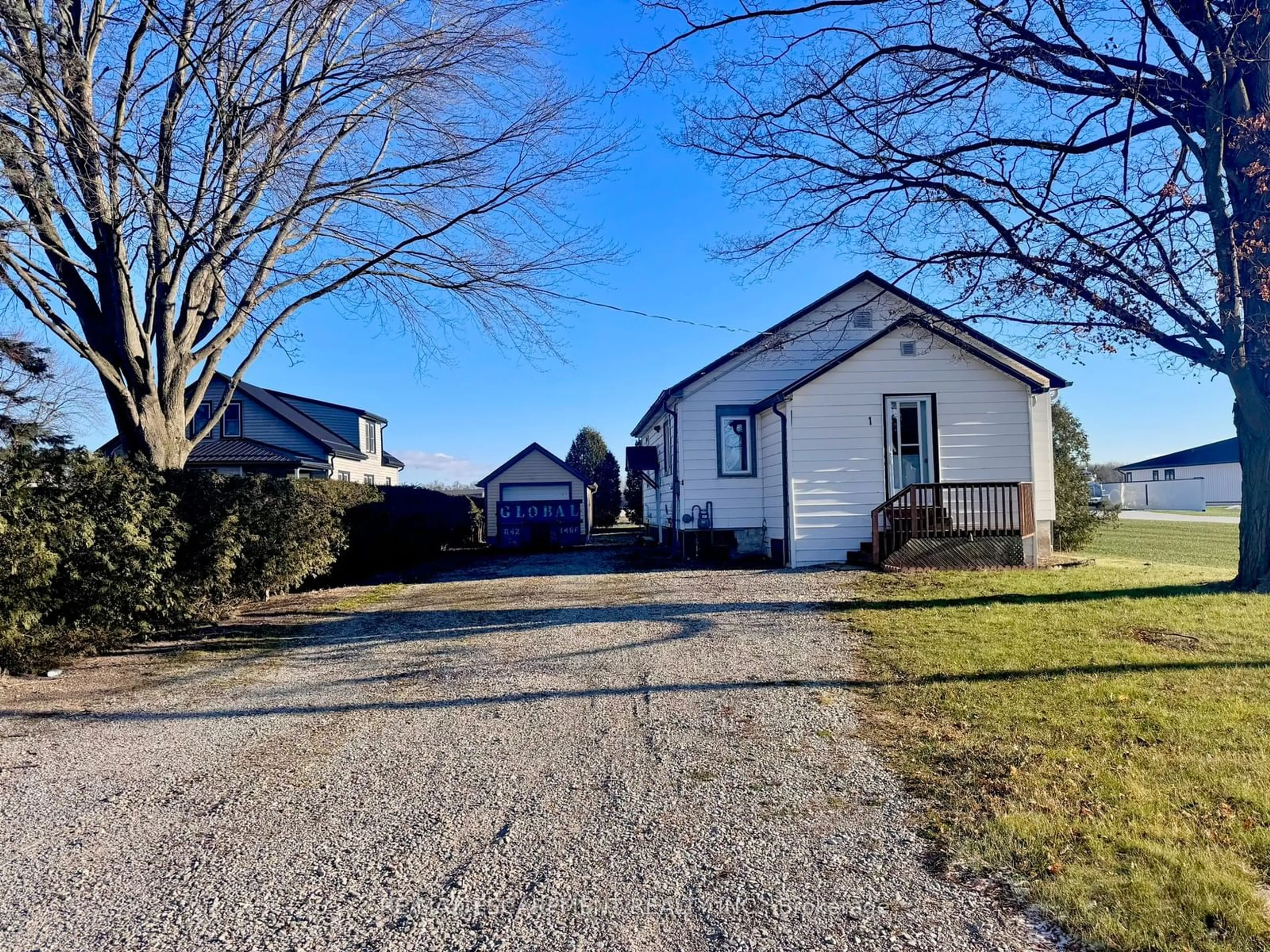 A pic from outside/outdoor area/front of a property/back of a property/a pic from drone, street for 1 Queen St, Norfolk Ontario N0E 1P0