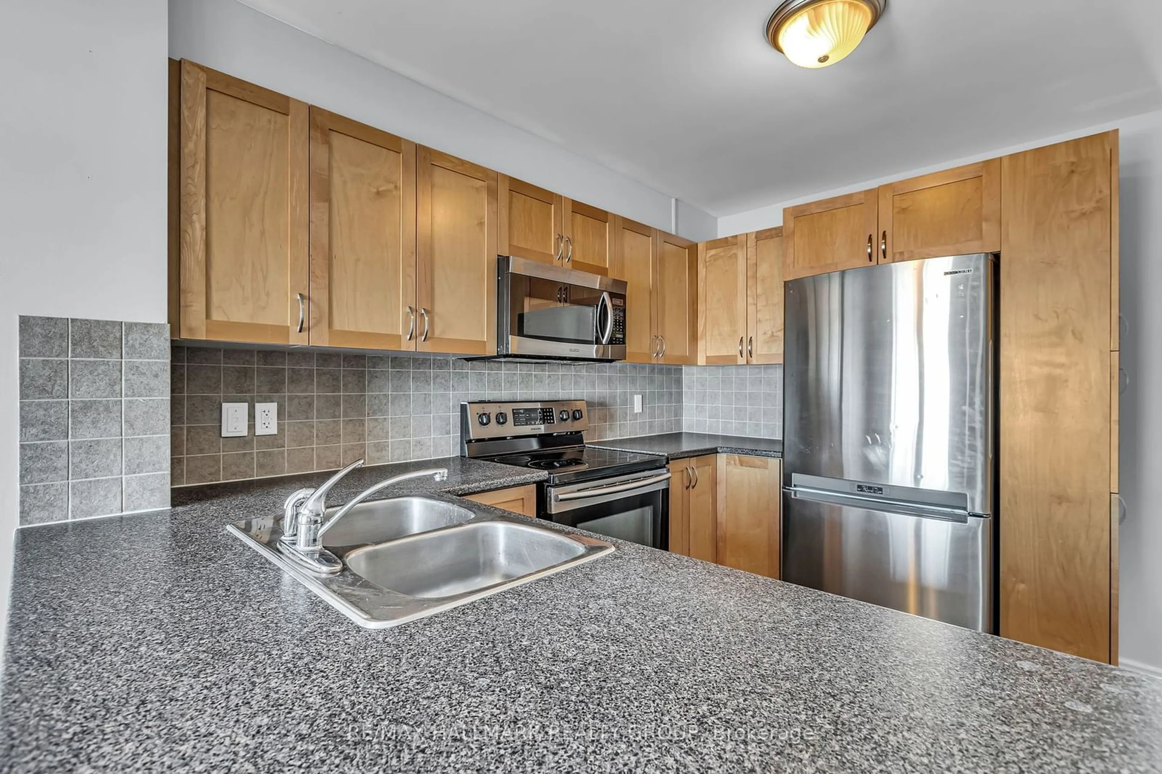 Standard kitchen, unknown for 801 Lakeridge Dr, Orleans - Cumberland and Area Ontario K4A 0N4