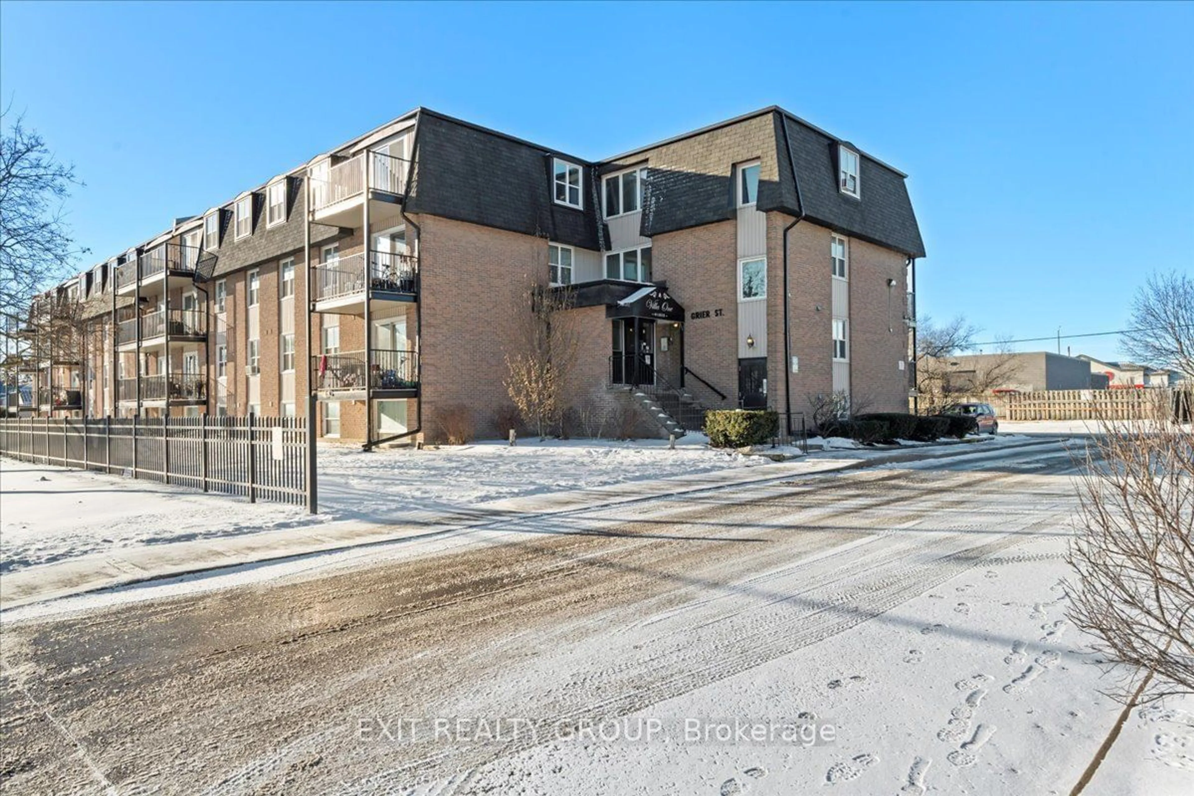 A pic from outside/outdoor area/front of a property/back of a property/a pic from drone, street for 80 Grier St #102, Belleville Ontario K8P 3A3