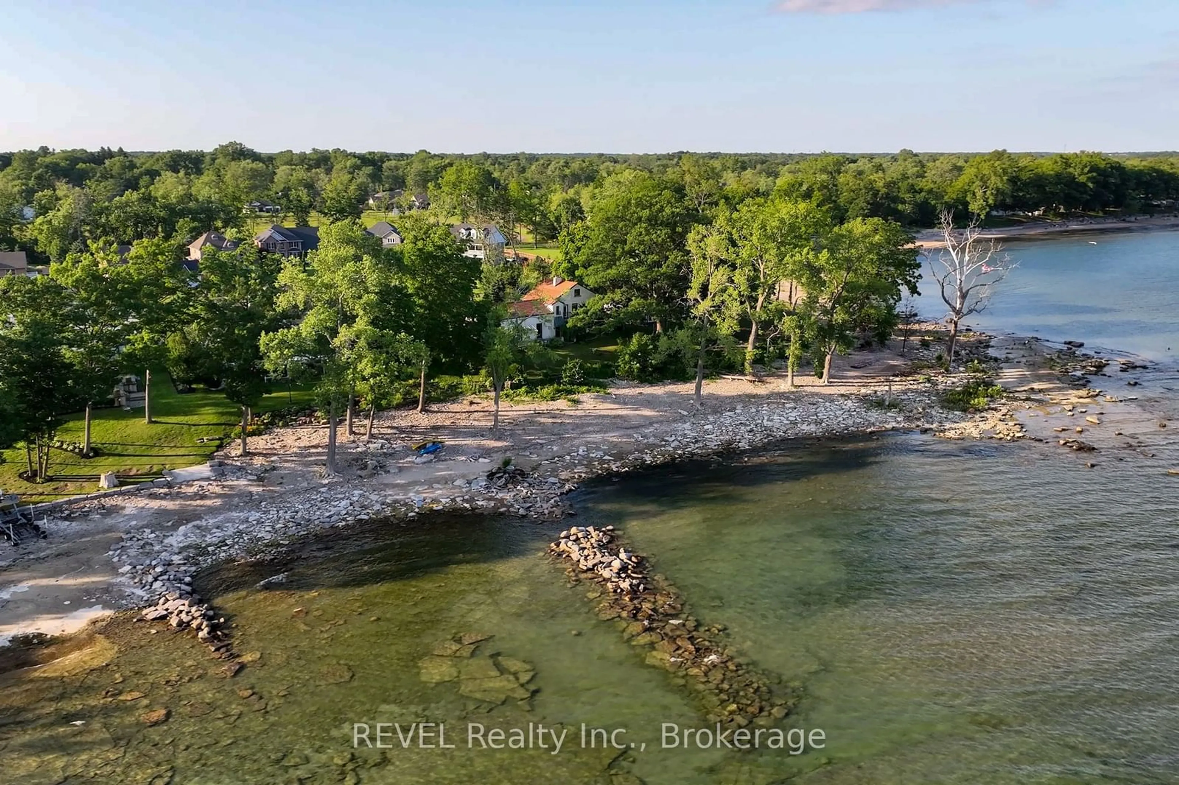 A pic from outside/outdoor area/front of a property/back of a property/a pic from drone, water/lake/river/ocean view for 3307 Lakecrest Crt, Fort Erie Ontario L0S 1N0