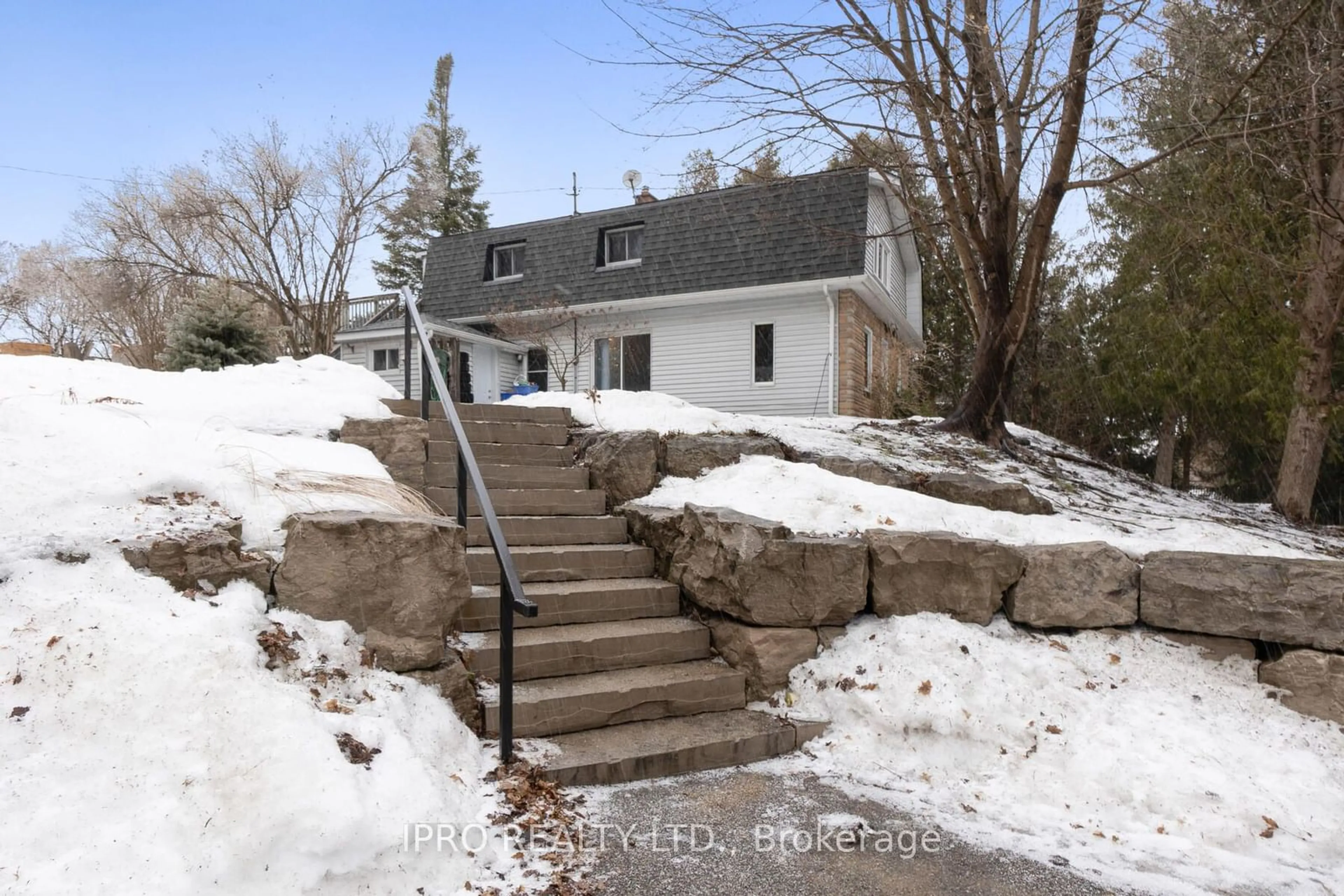 Stairs for 45 Wellington 124 Rd, Erin Ontario N0B 1T0