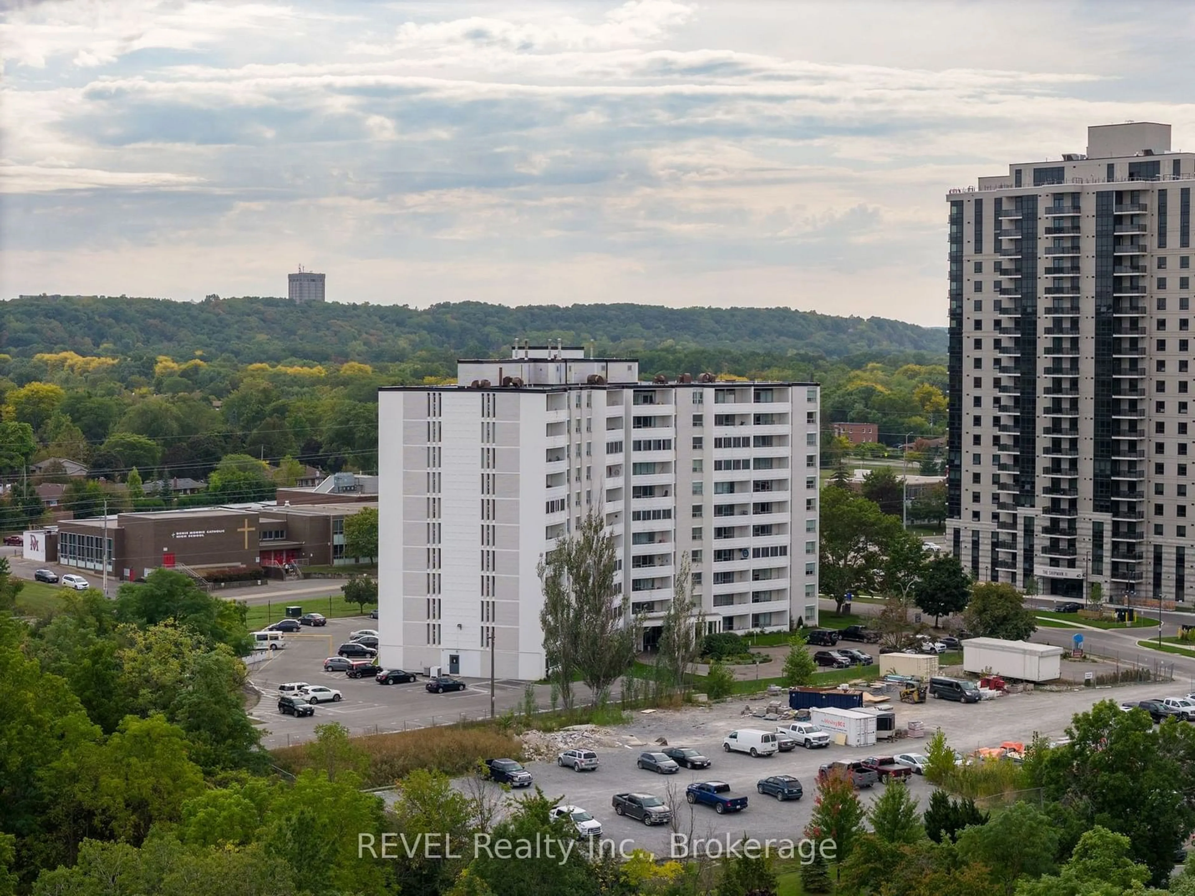 A pic from outside/outdoor area/front of a property/back of a property/a pic from drone, city buildings view from balcony for 35 Towering Heights Blvd #903, St. Catharines Ontario L2T 3G8