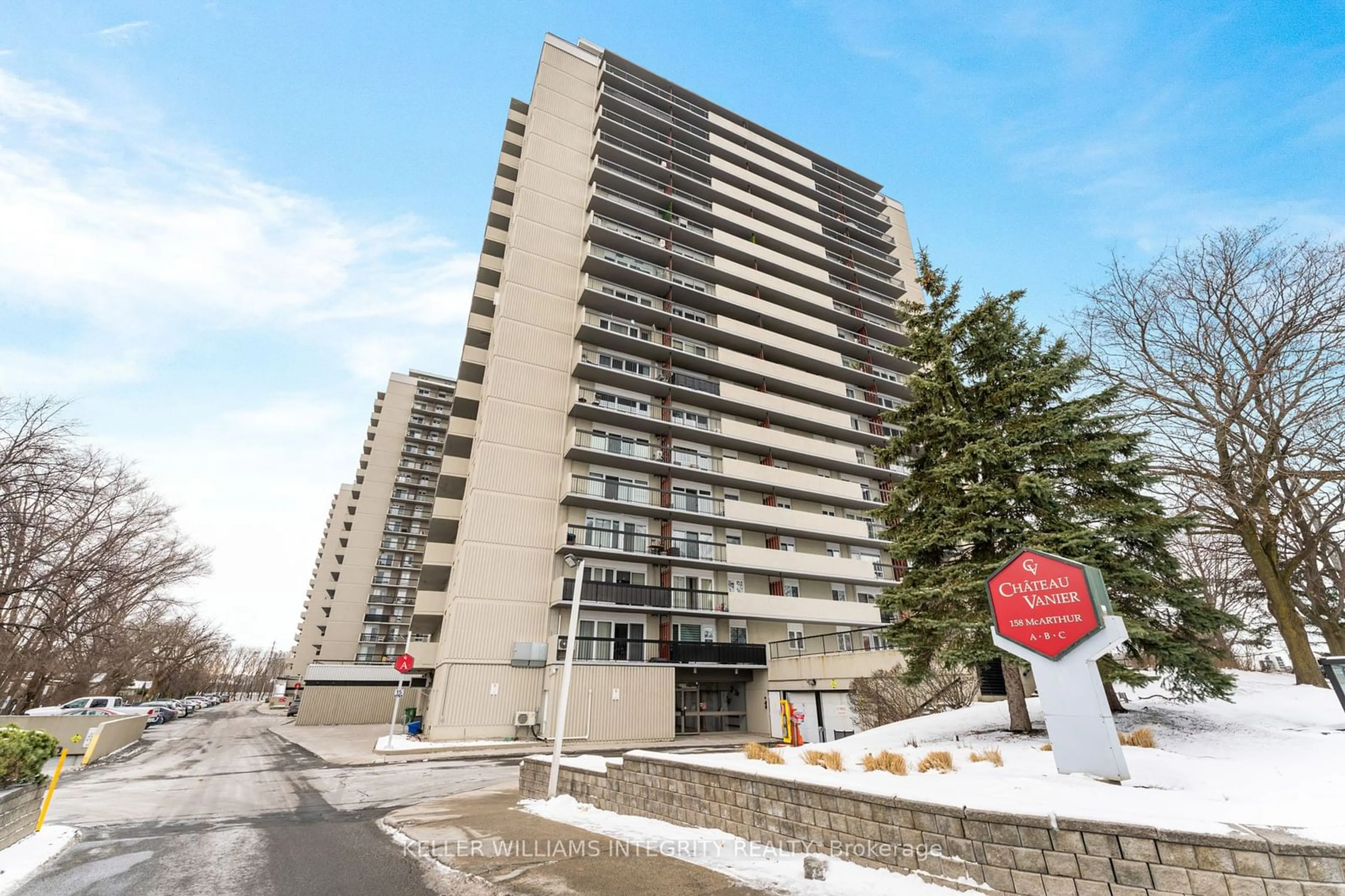 Unknown for 158C McArthur Ave #804, Vanier and Kingsview Park Ontario K1L 8E7