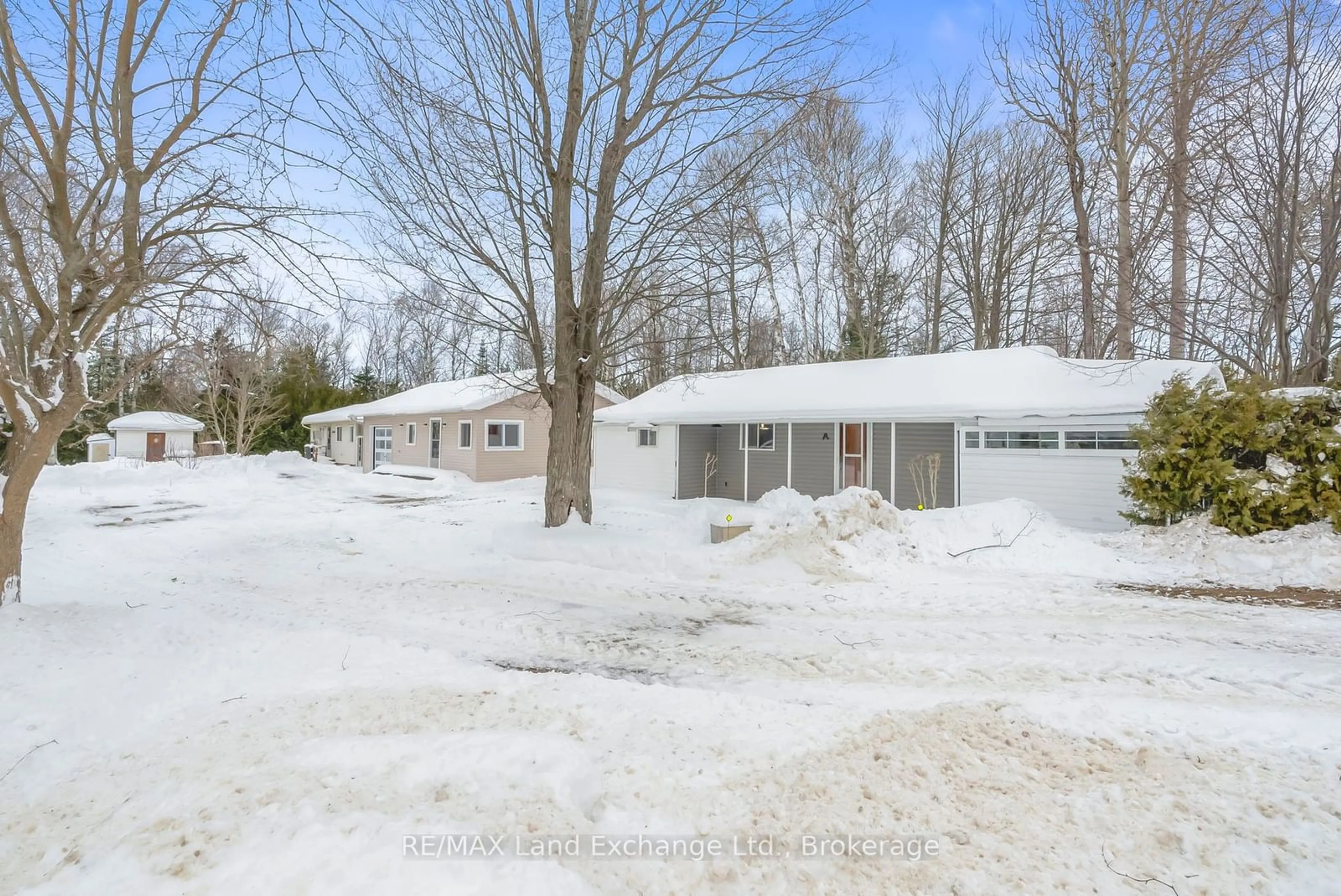 A pic from outside/outdoor area/front of a property/back of a property/a pic from drone, street for 22 Southampton Pkwy, South Bruce Peninsula Ontario N0H 2G0