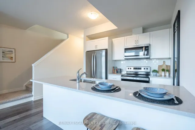 Additional property image - 2620 Binbrook Rd Unit 205