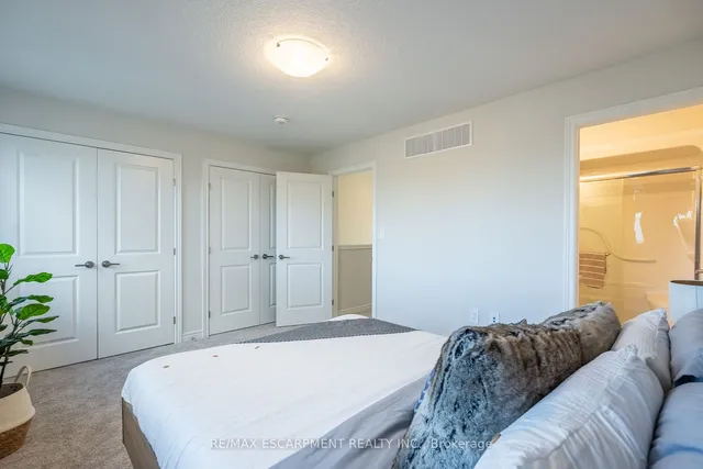 Additional property image - 2620 Binbrook Rd Unit 205