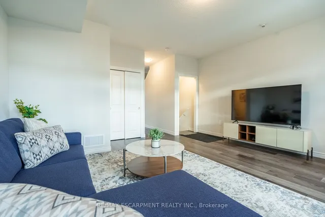 Additional property image - 2620 Binbrook Rd Unit 205